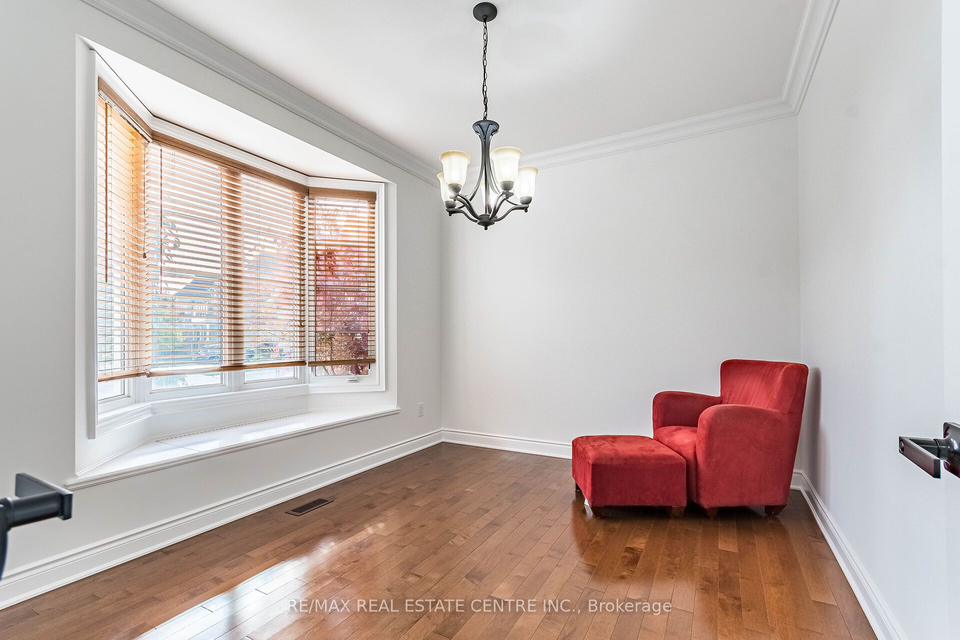 931 Syndenham Lane Property Photo 18