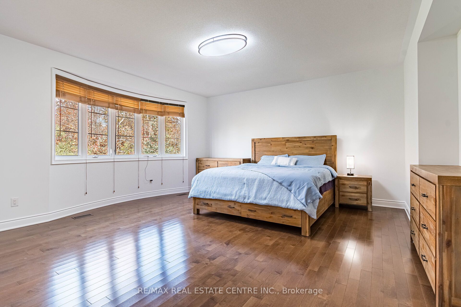 931 Syndenham Lane Property Photo 23