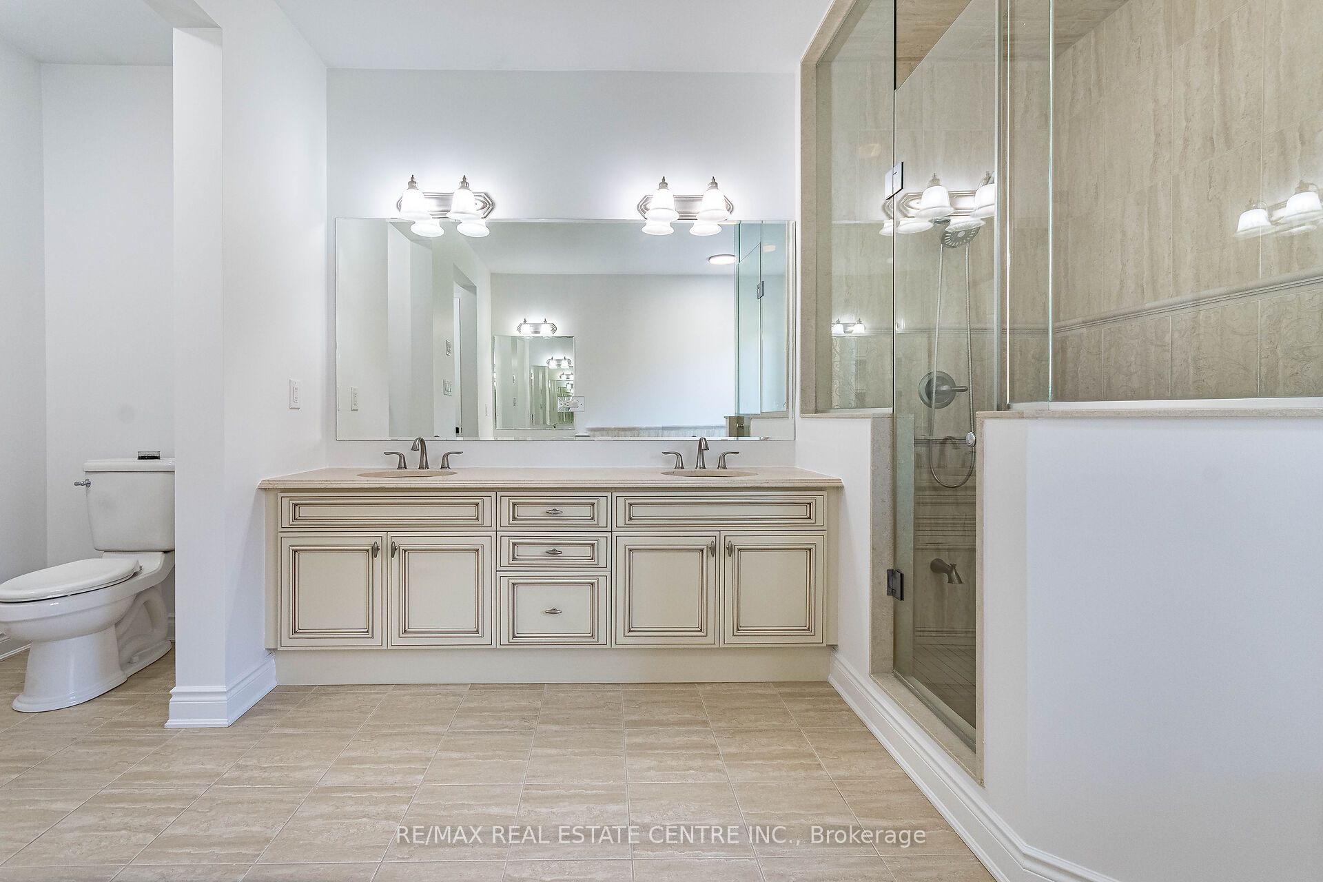 931 Syndenham Lane Property Photo 28