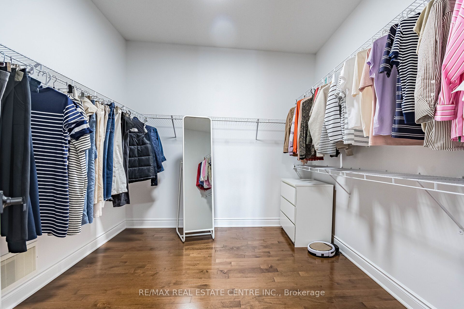 931 Syndenham Lane Property Photo 30