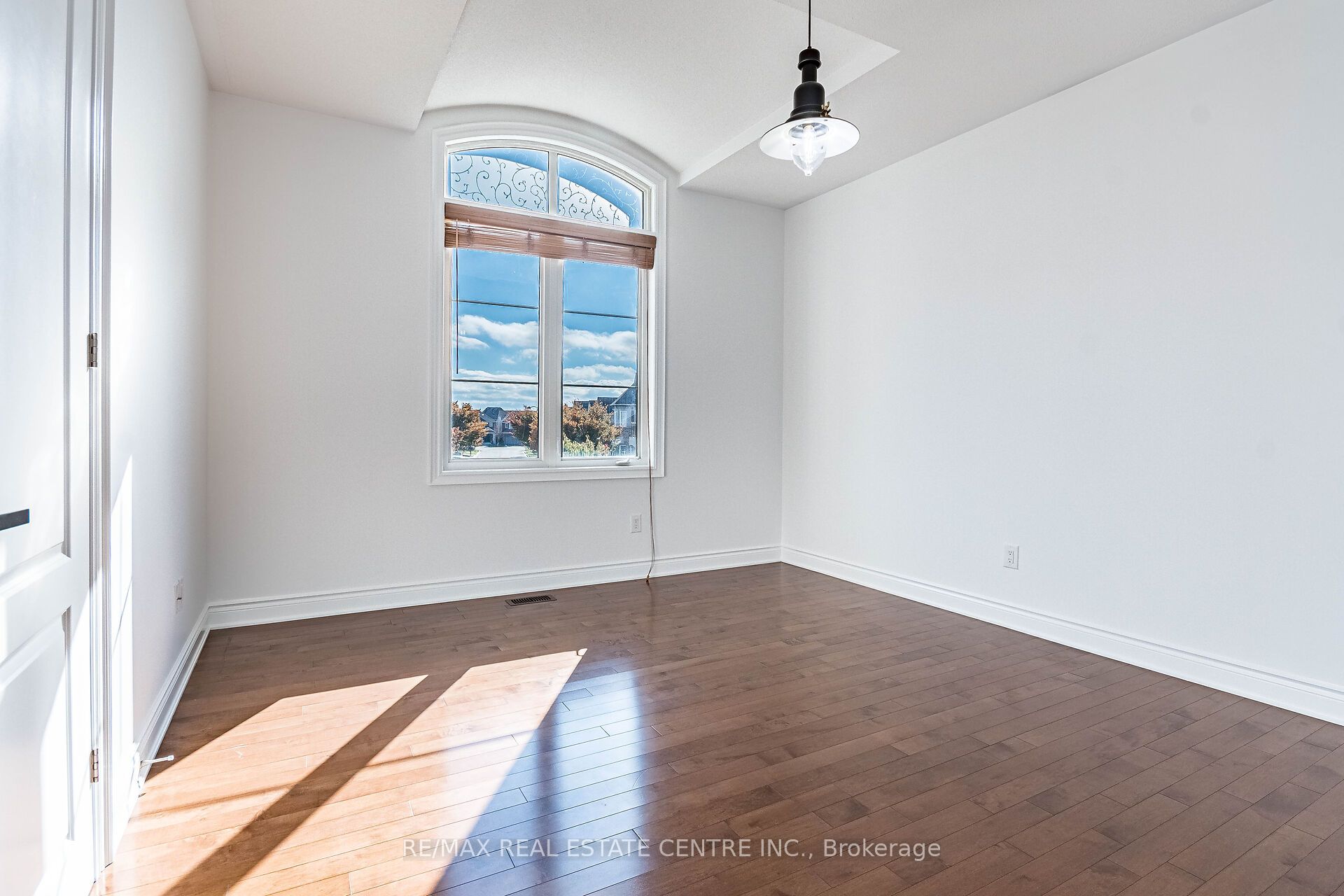 931 Syndenham Lane Property Photo 35