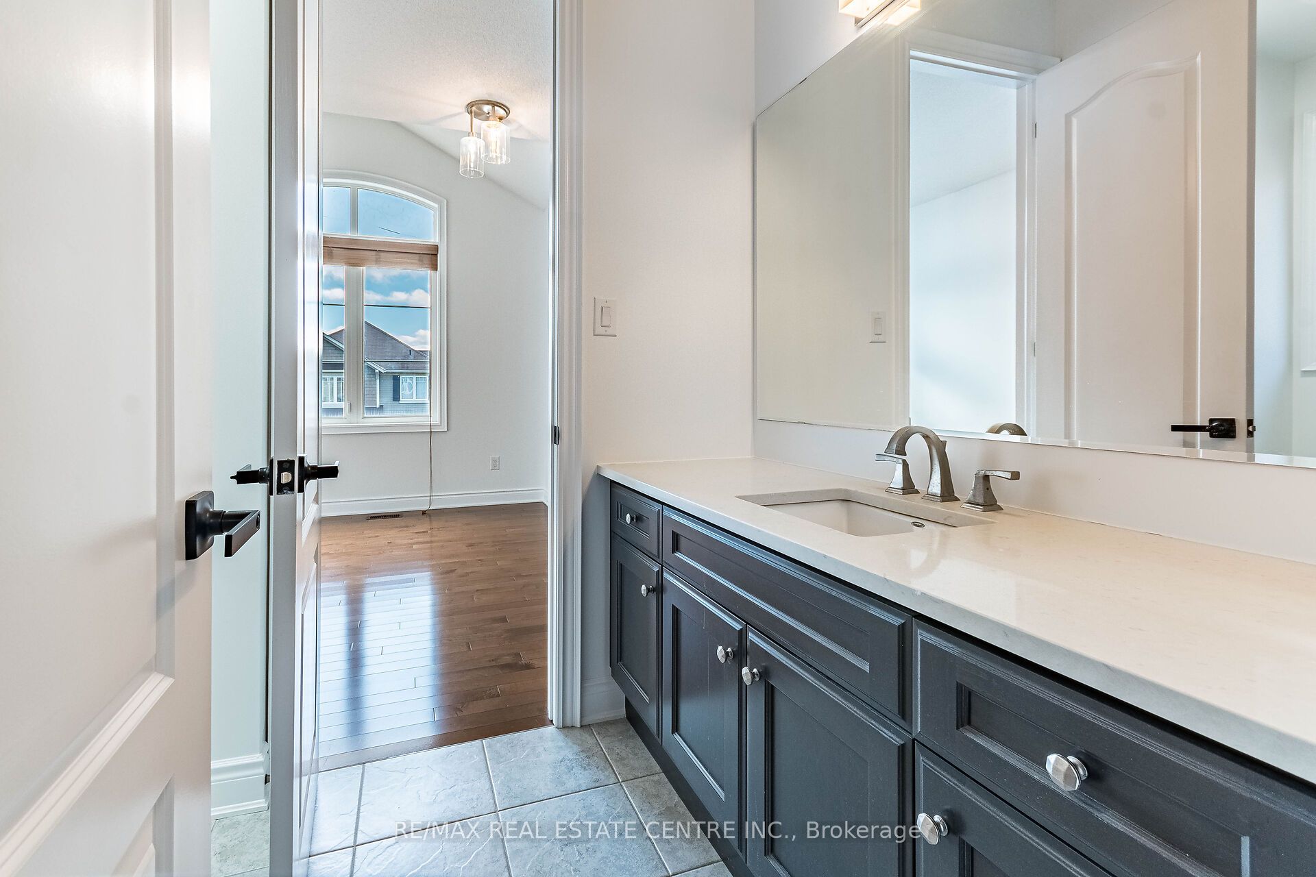 931 Syndenham Lane Property Photo 37