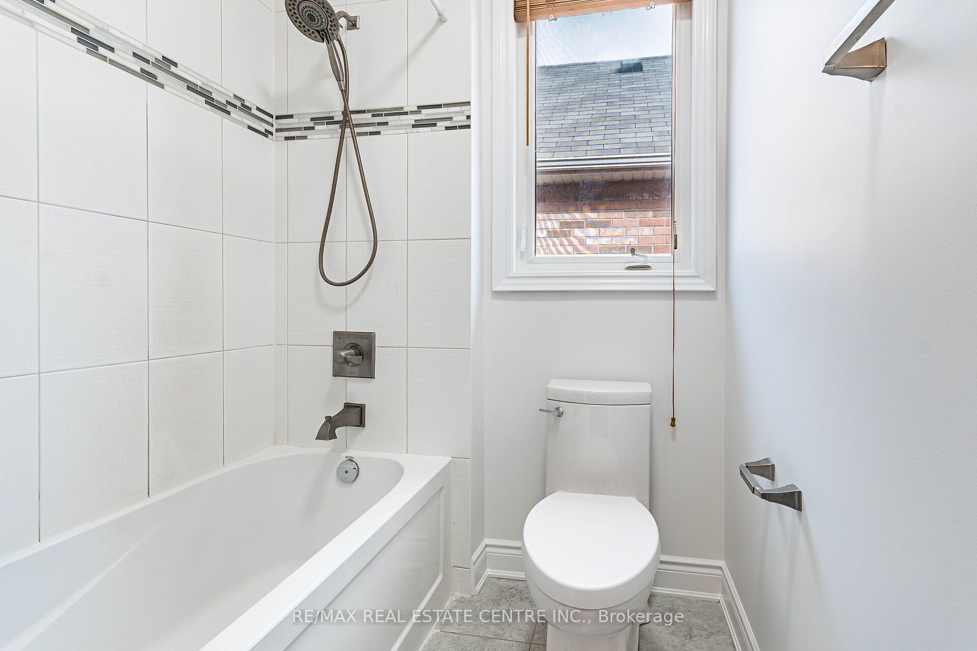 931 Syndenham Lane Property Photo 38