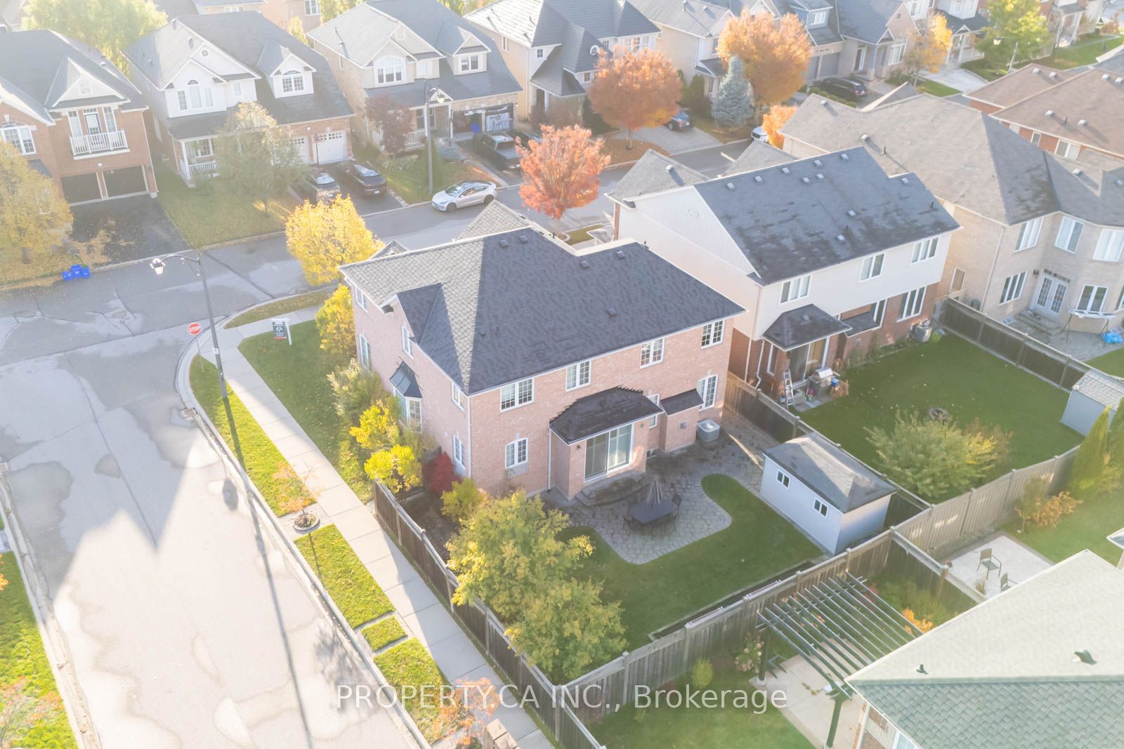 725 Reece Court Property Photo 2