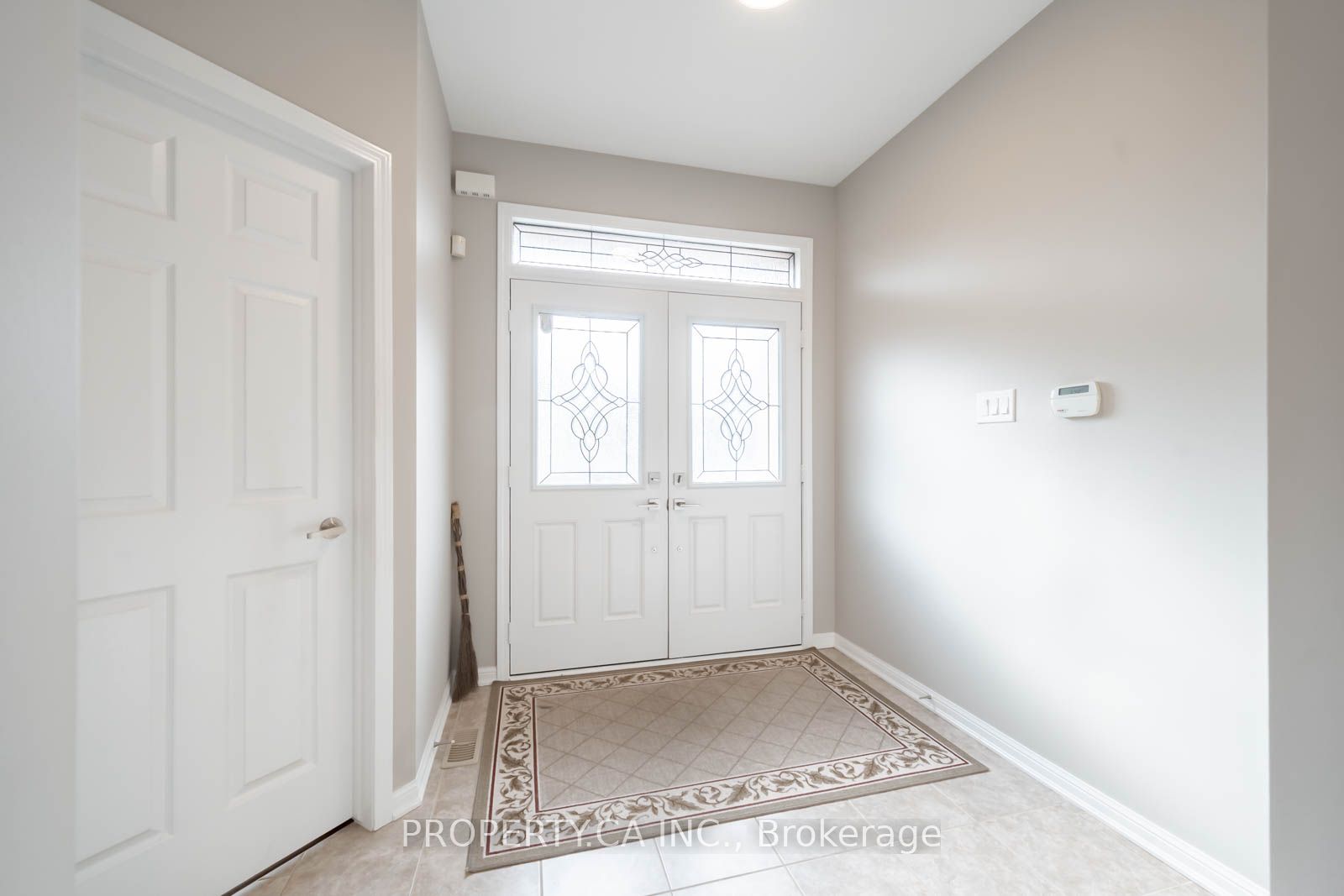 725 Reece Court Property Photo 6