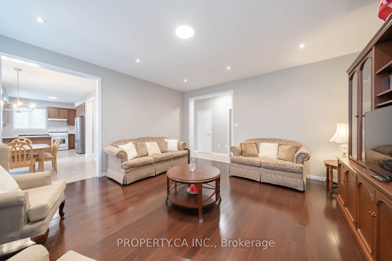 725 Reece Court Property Photo 18