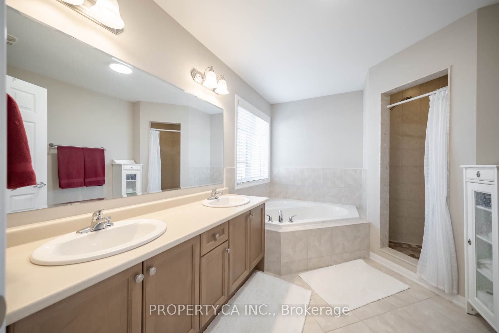 725 Reece Court Property Photo 27