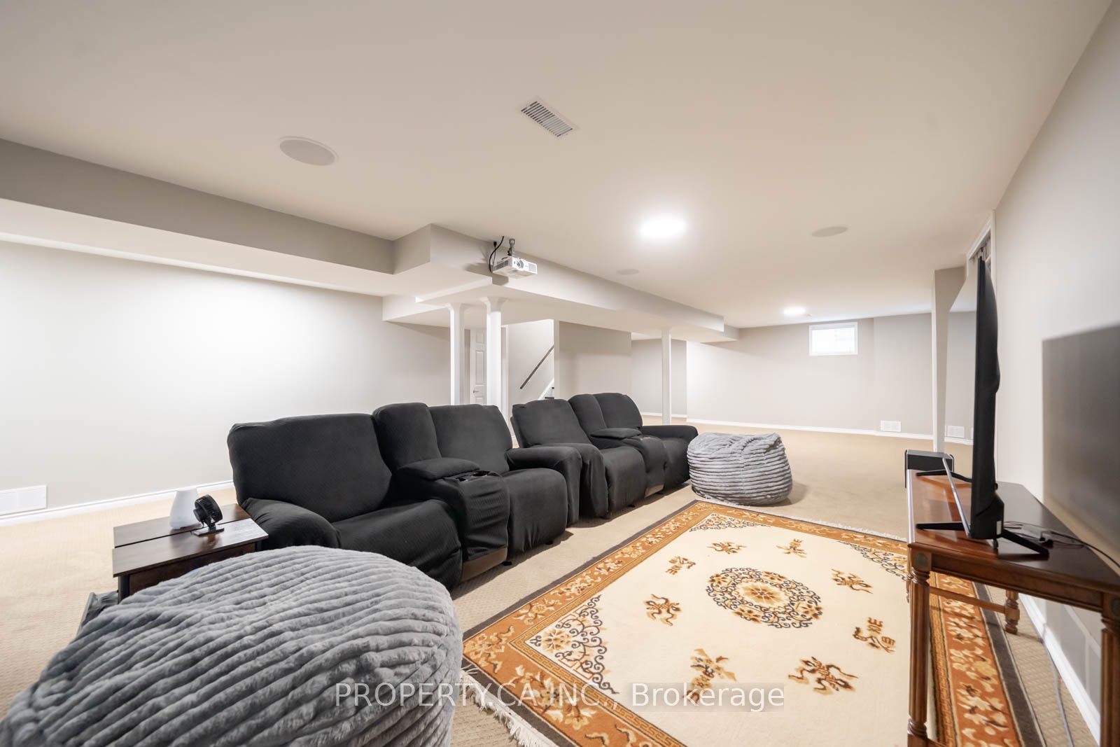 725 Reece Court Property Photo 38