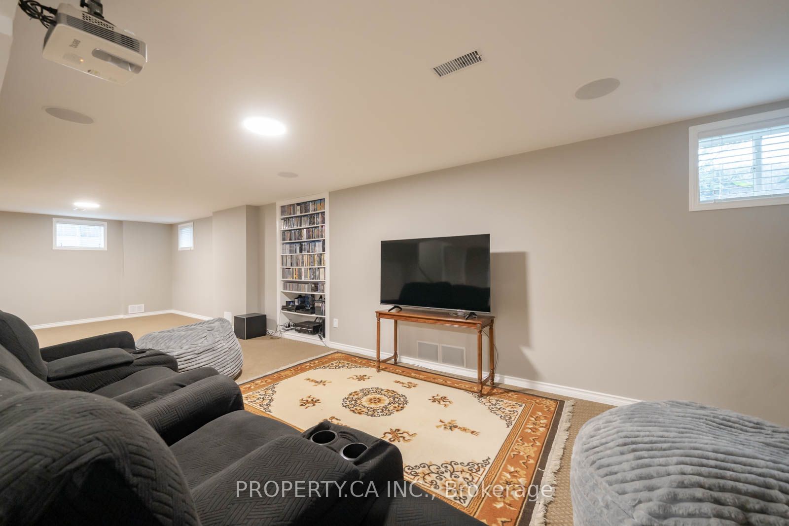 725 Reece Court Property Photo 39