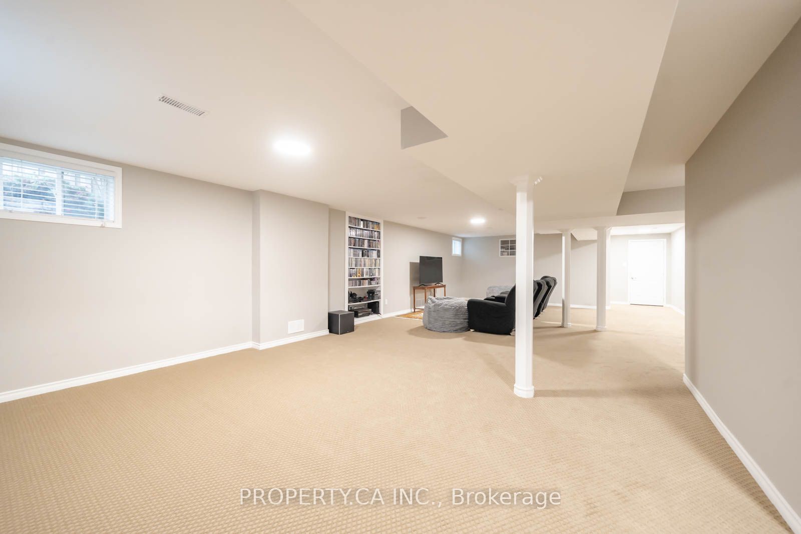 725 Reece Court Property Photo 40