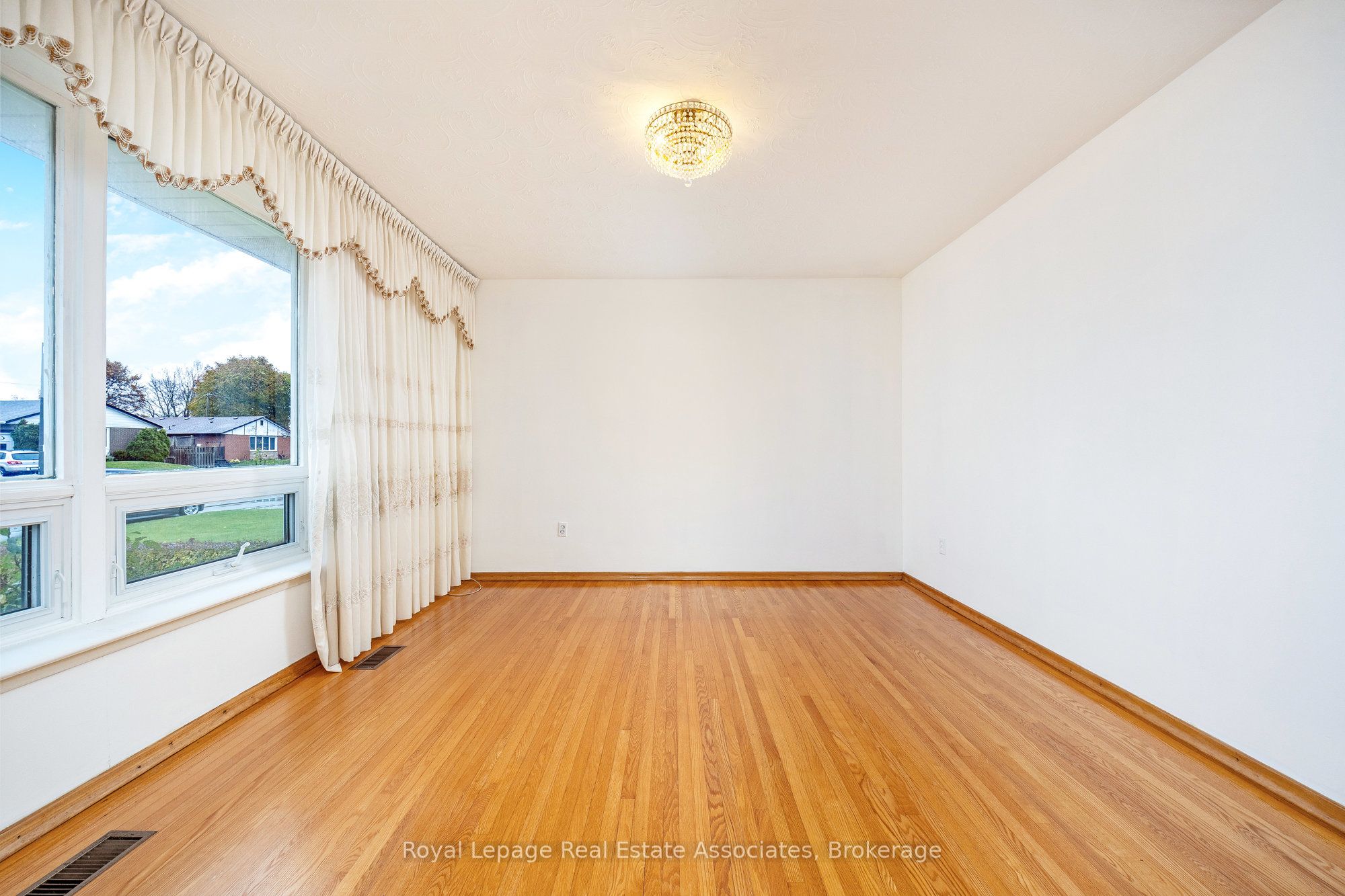 102 Longfield Rd Property Photo 9