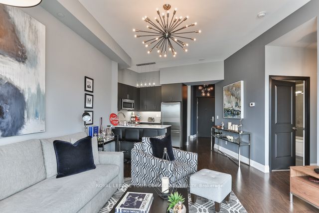 25 Fontenay Court 1806 Property Photo 9