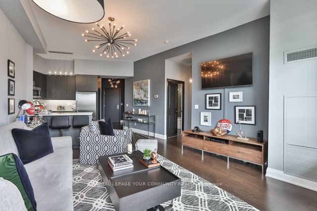 25 Fontenay Court 1806 Property Photo 10