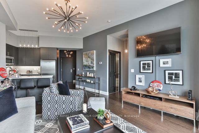 25 Fontenay Court 1806 Property Photo 11