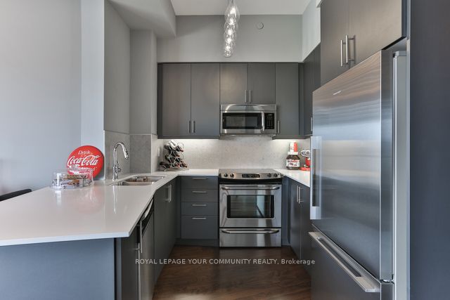 25 Fontenay Court 1806 Property Photo 17