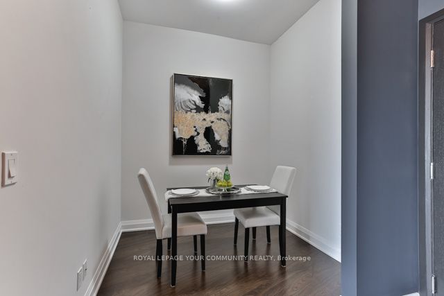 25 Fontenay Court 1806 Property Photo 18