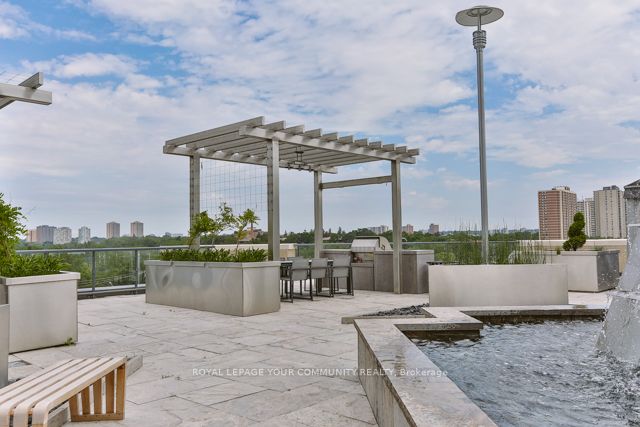 25 Fontenay Court 1806 Property Photo 35