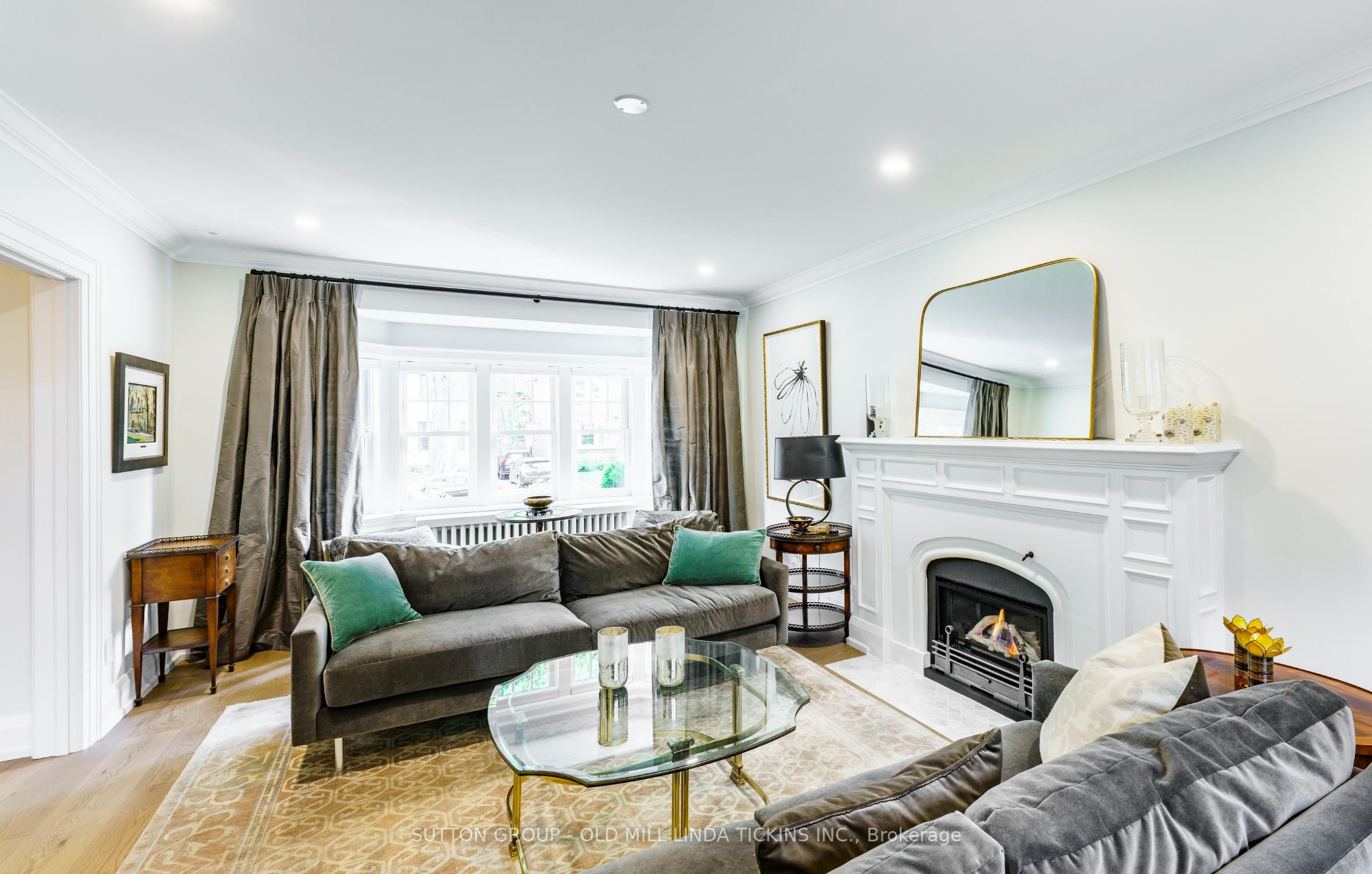 42 Brentwood Road N Property Photo 8