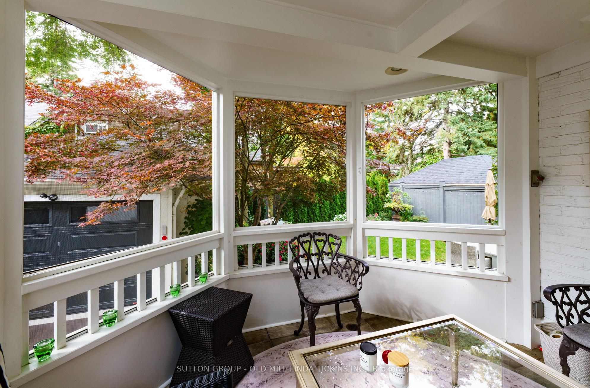 42 Brentwood Road N Property Photo 18