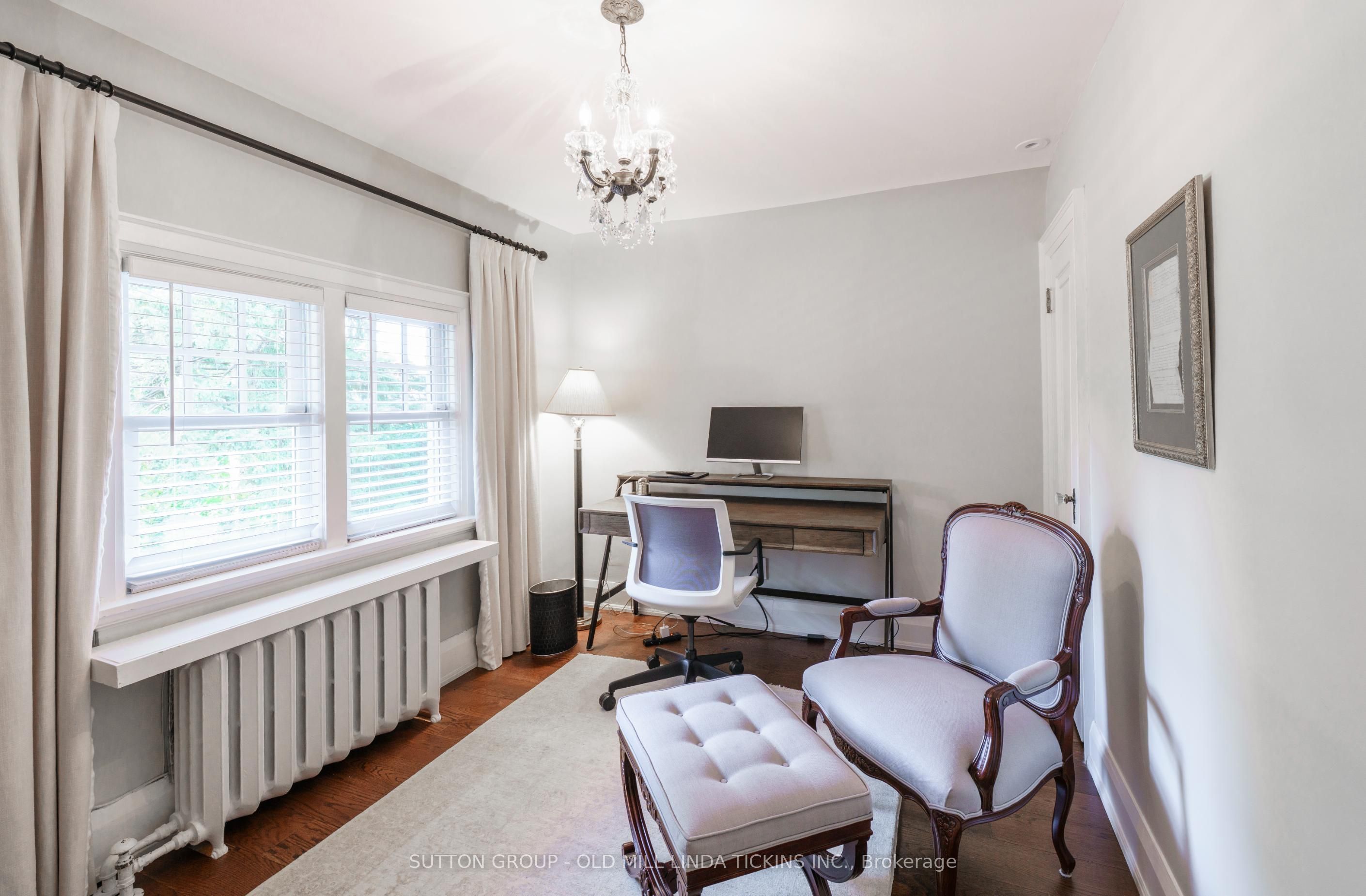 42 Brentwood Road N Property Photo 22