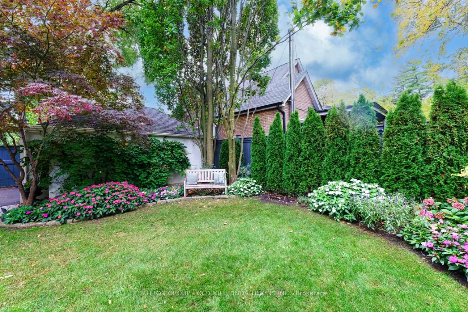 42 Brentwood Road N Property Photo 35