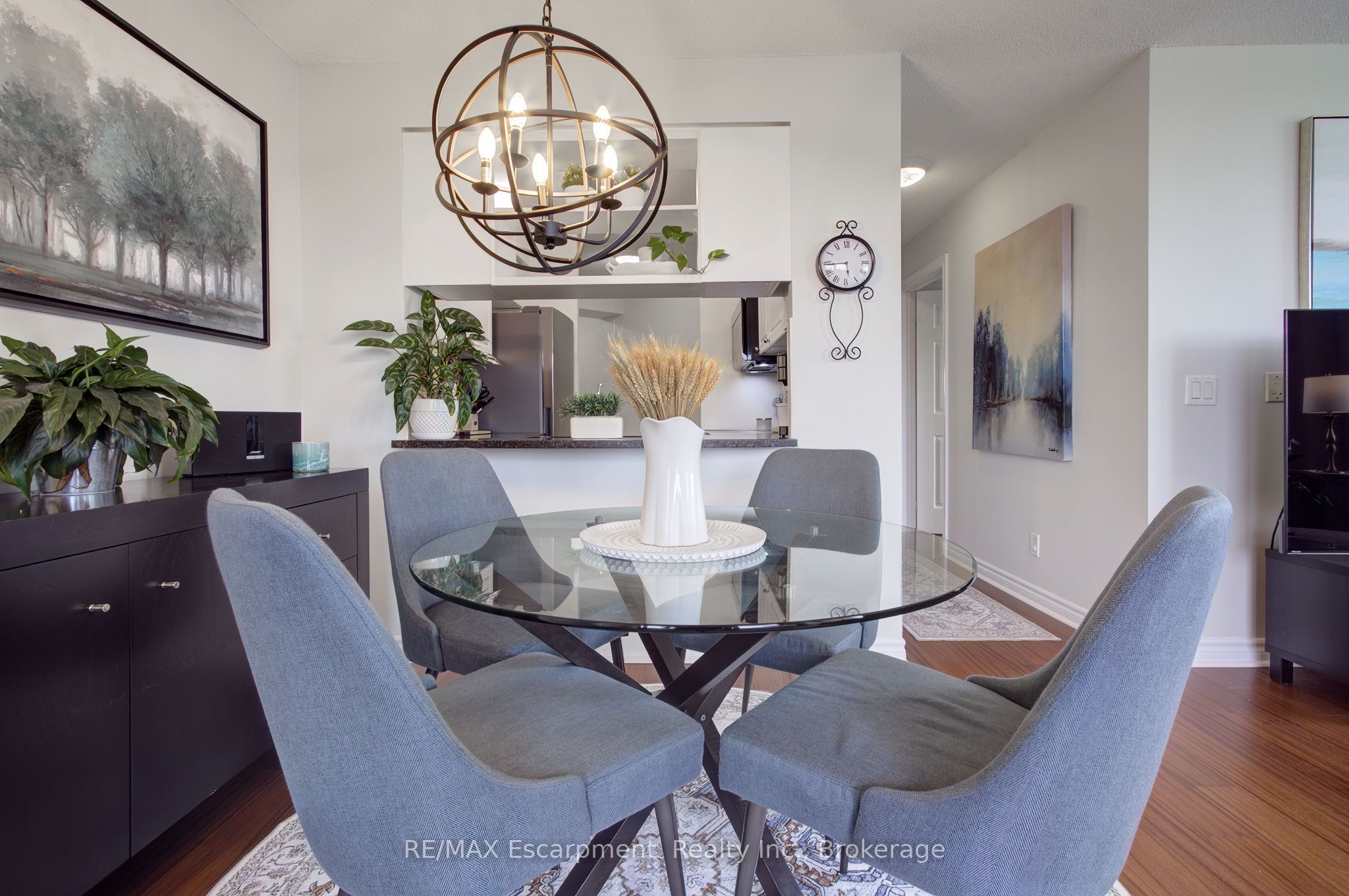 2325 Central Park Dr Property Photo 15