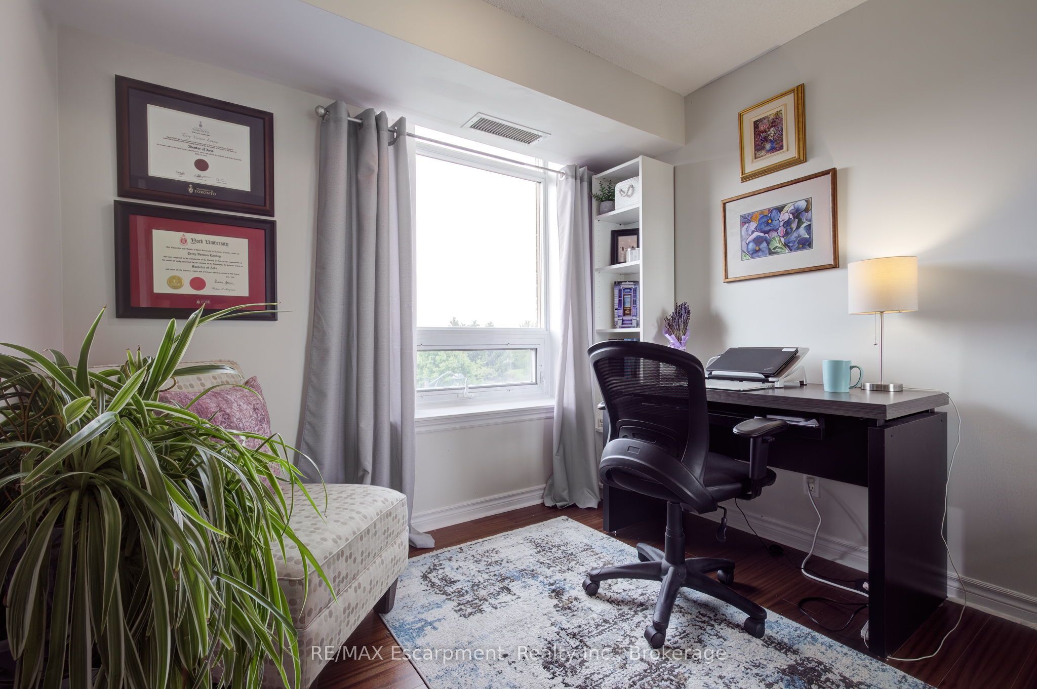 2325 Central Park Dr Property Photo 32