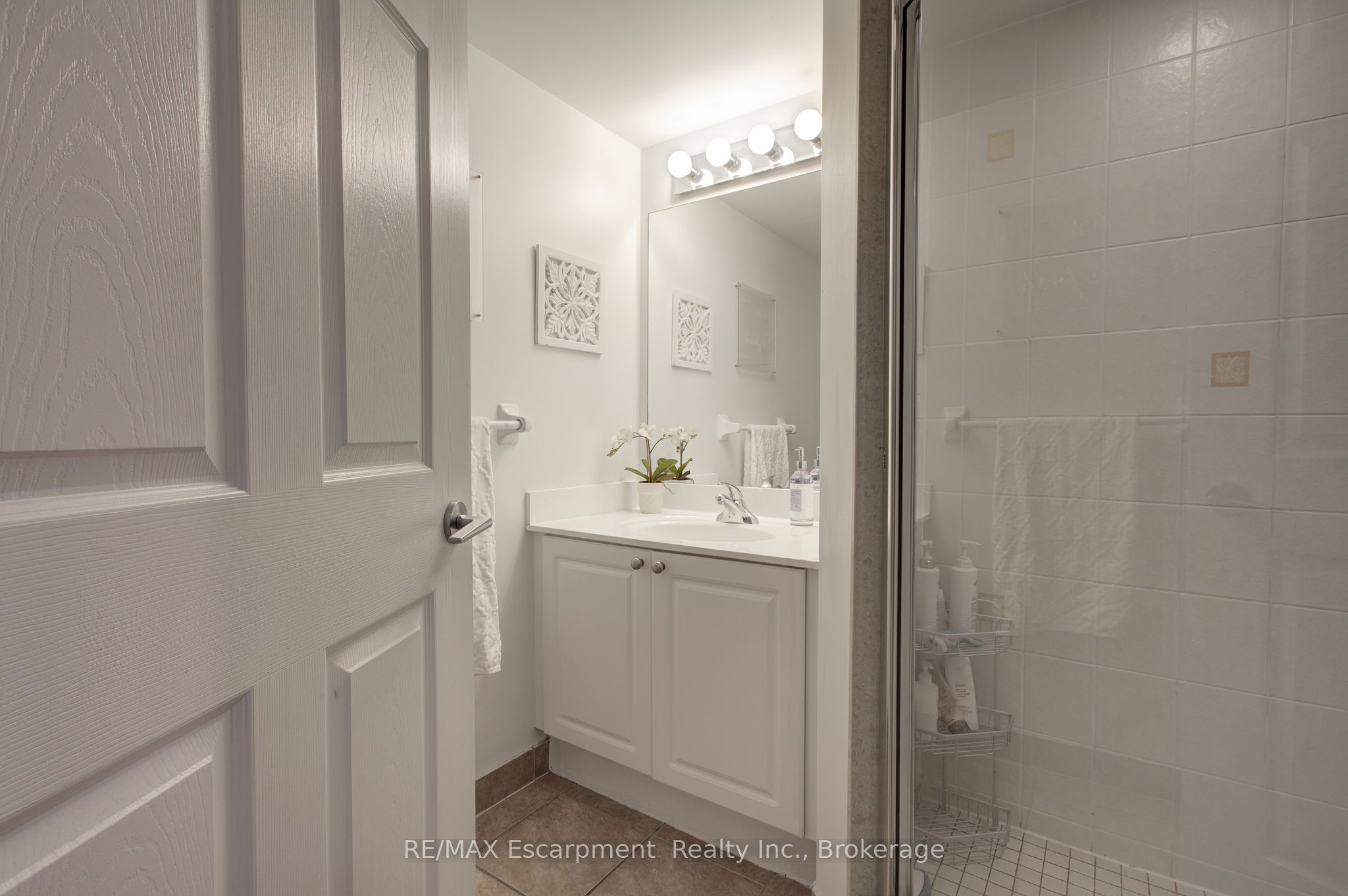 2325 Central Park Dr Property Photo 33