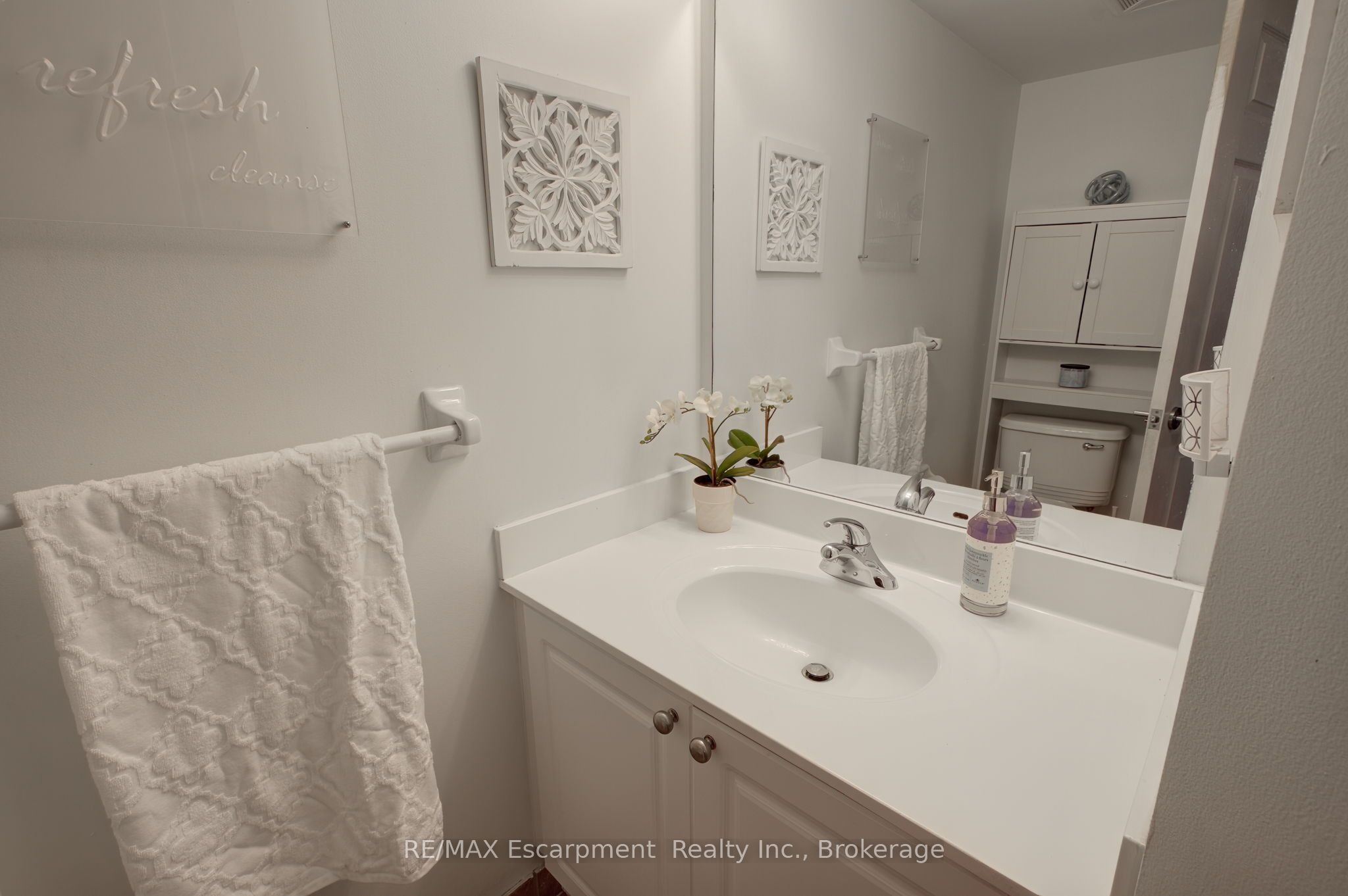 2325 Central Park Dr Property Photo 34