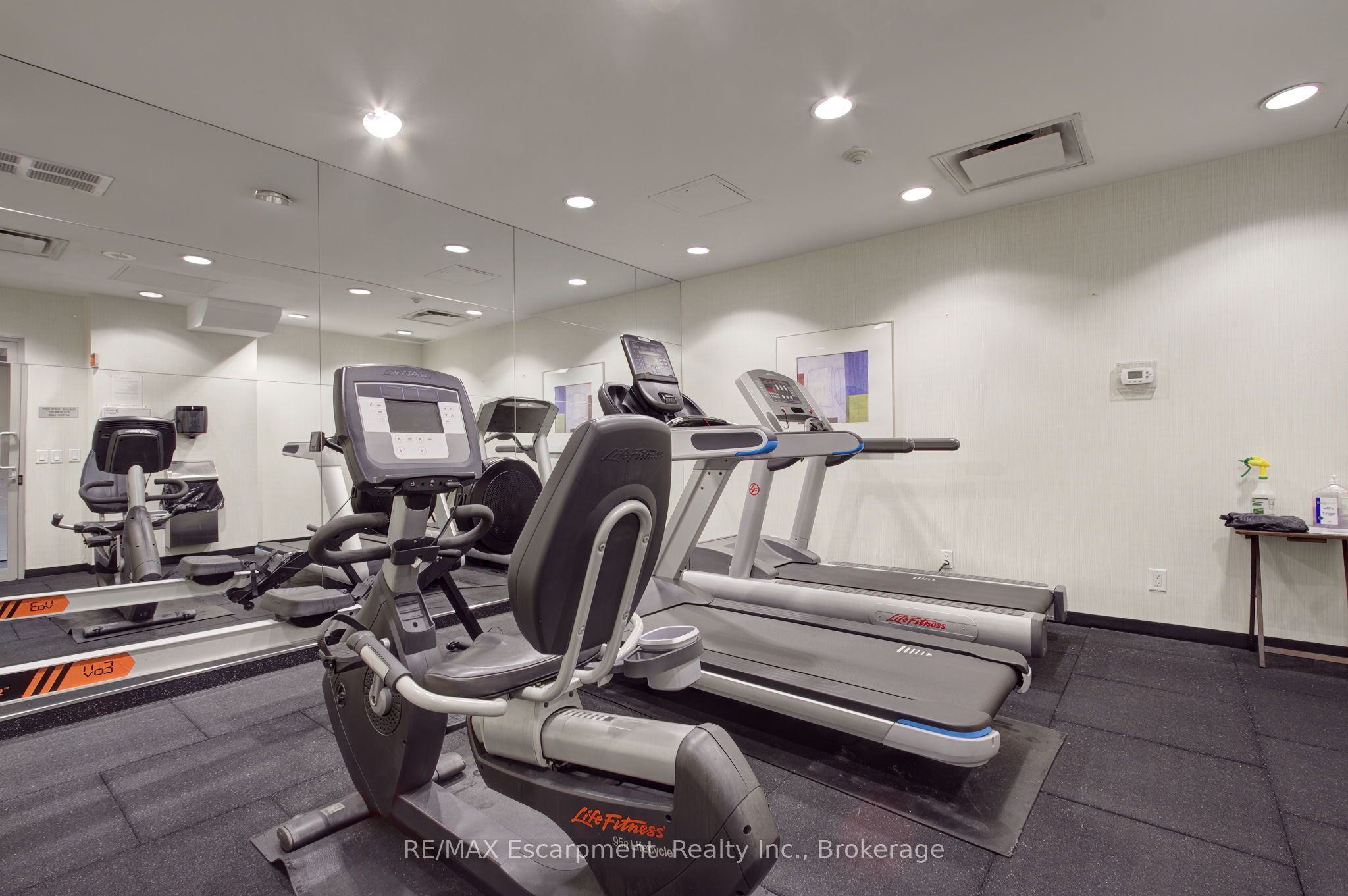 2325 Central Park Dr Property Photo 41