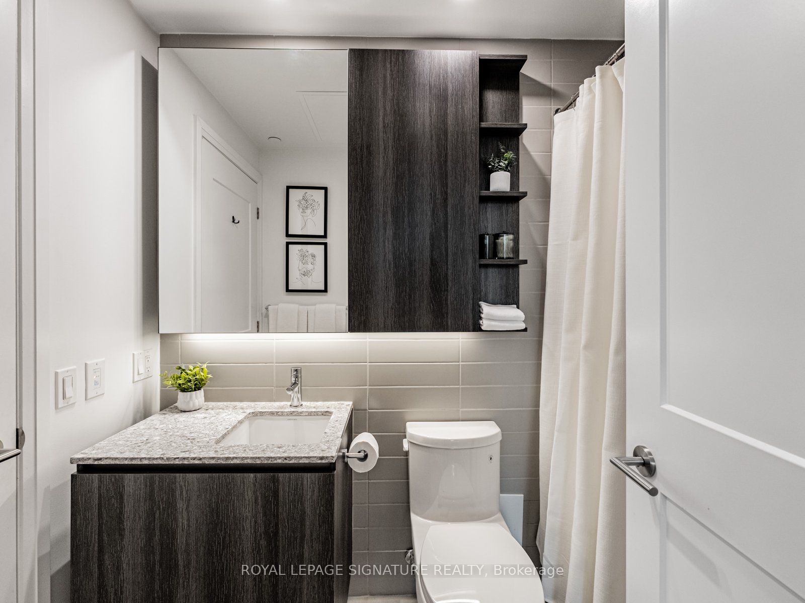 21 Park Street E 102 Property Photo 10