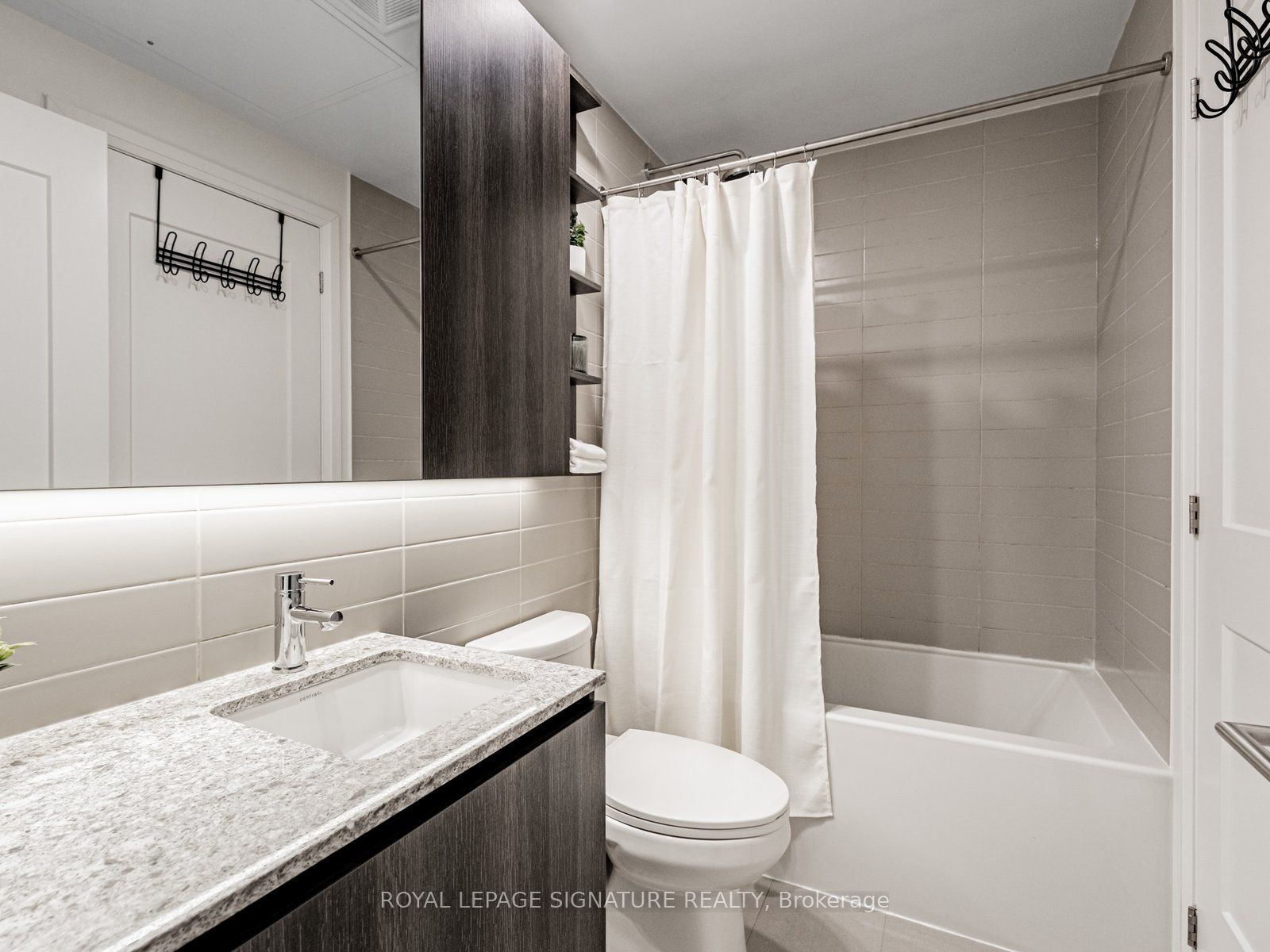 21 Park Street E 102 Property Photo 11