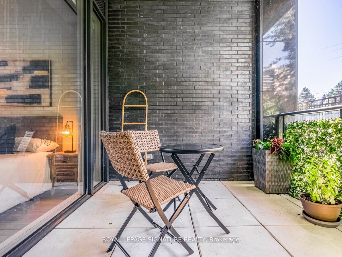 21 Park Street E 102 Property Photo 13