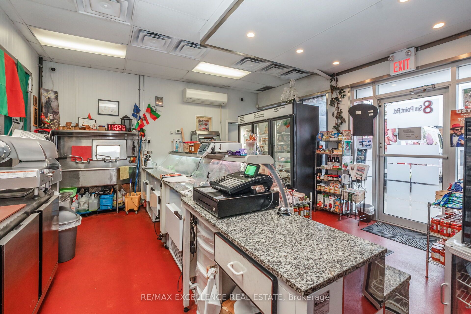 8 Six Point Road Property Photo 5