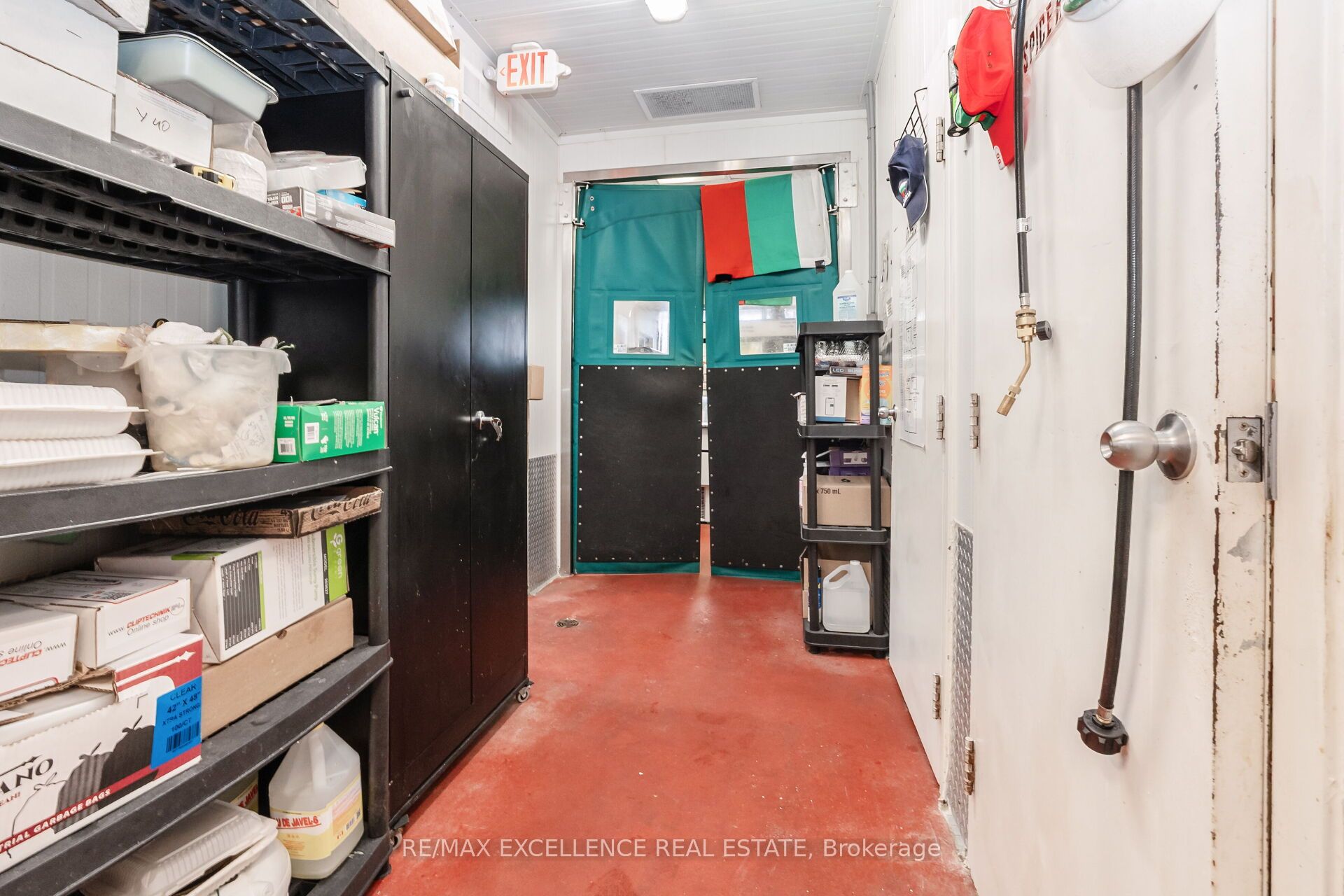 8 Six Point Road Property Photo 7