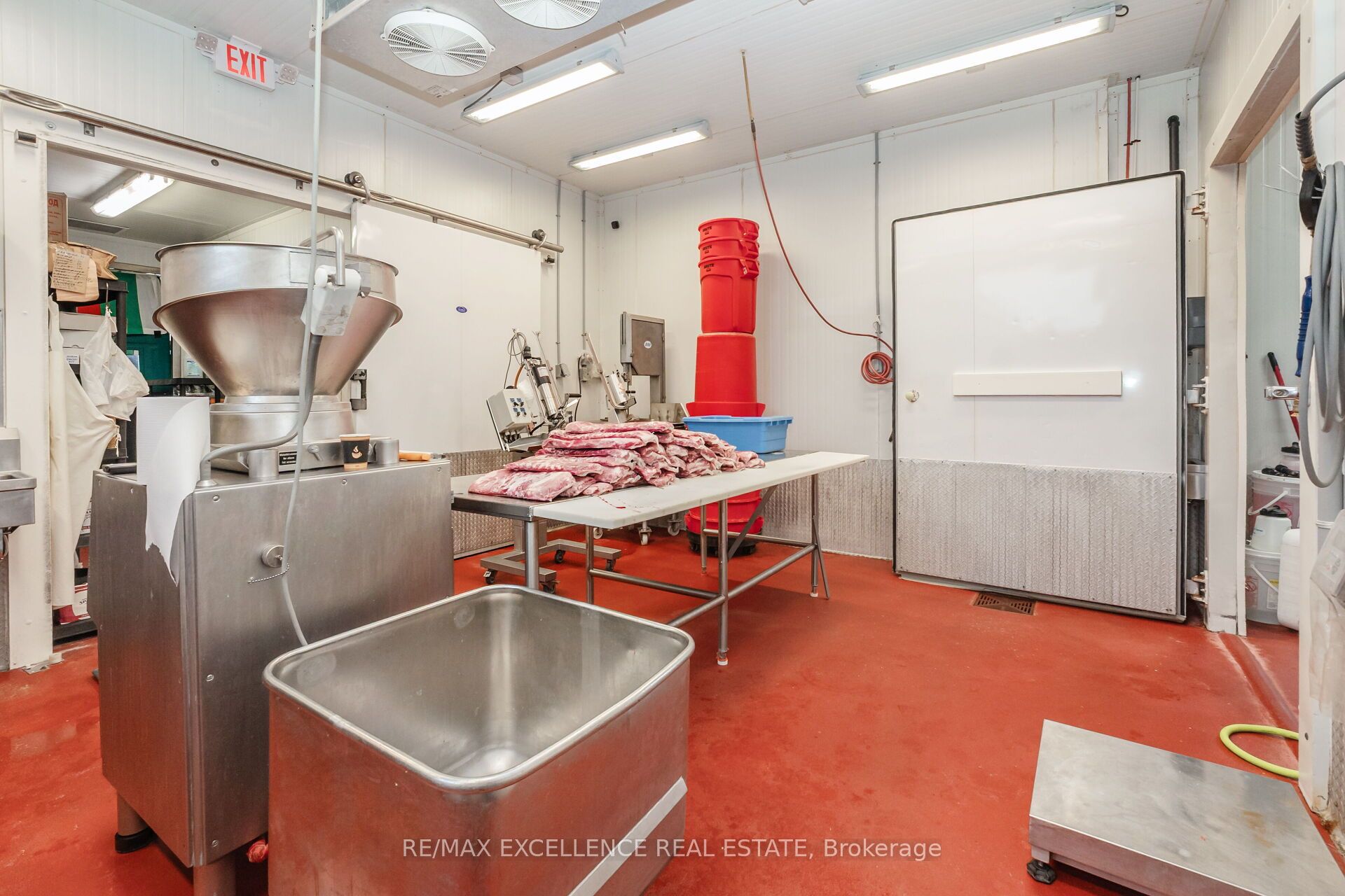 8 Six Point Road Property Photo 10