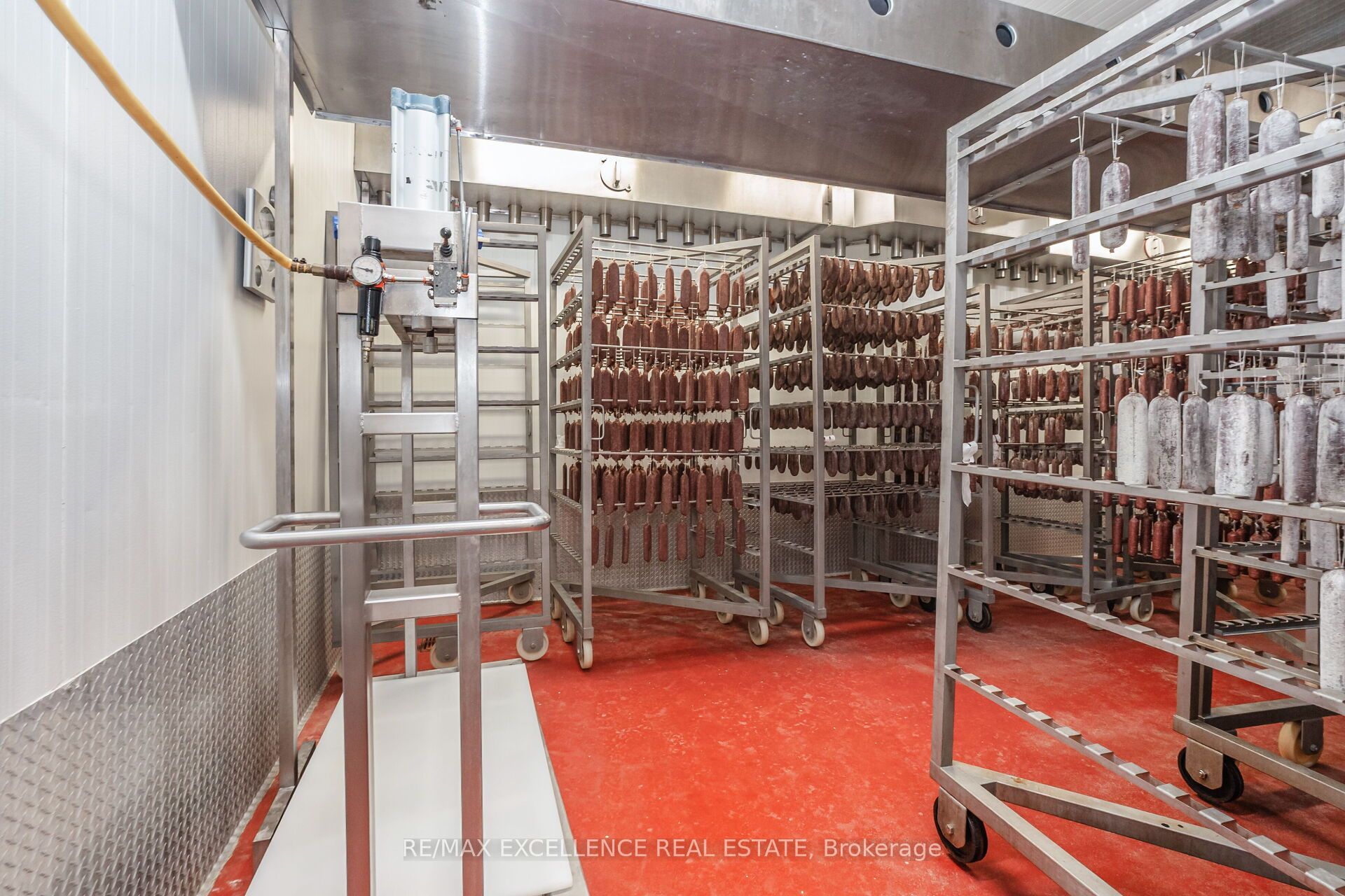 8 Six Point Road Property Photo 13