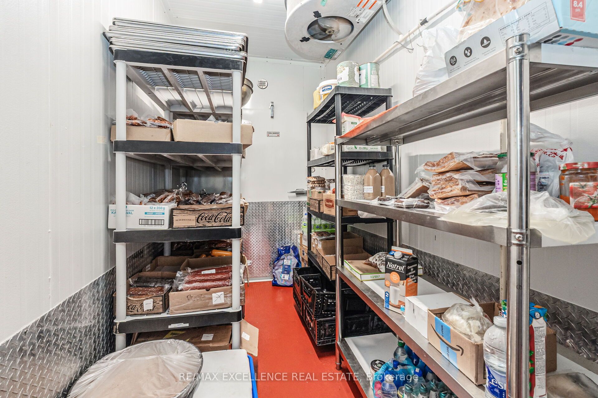 8 Six Point Road Property Photo 15