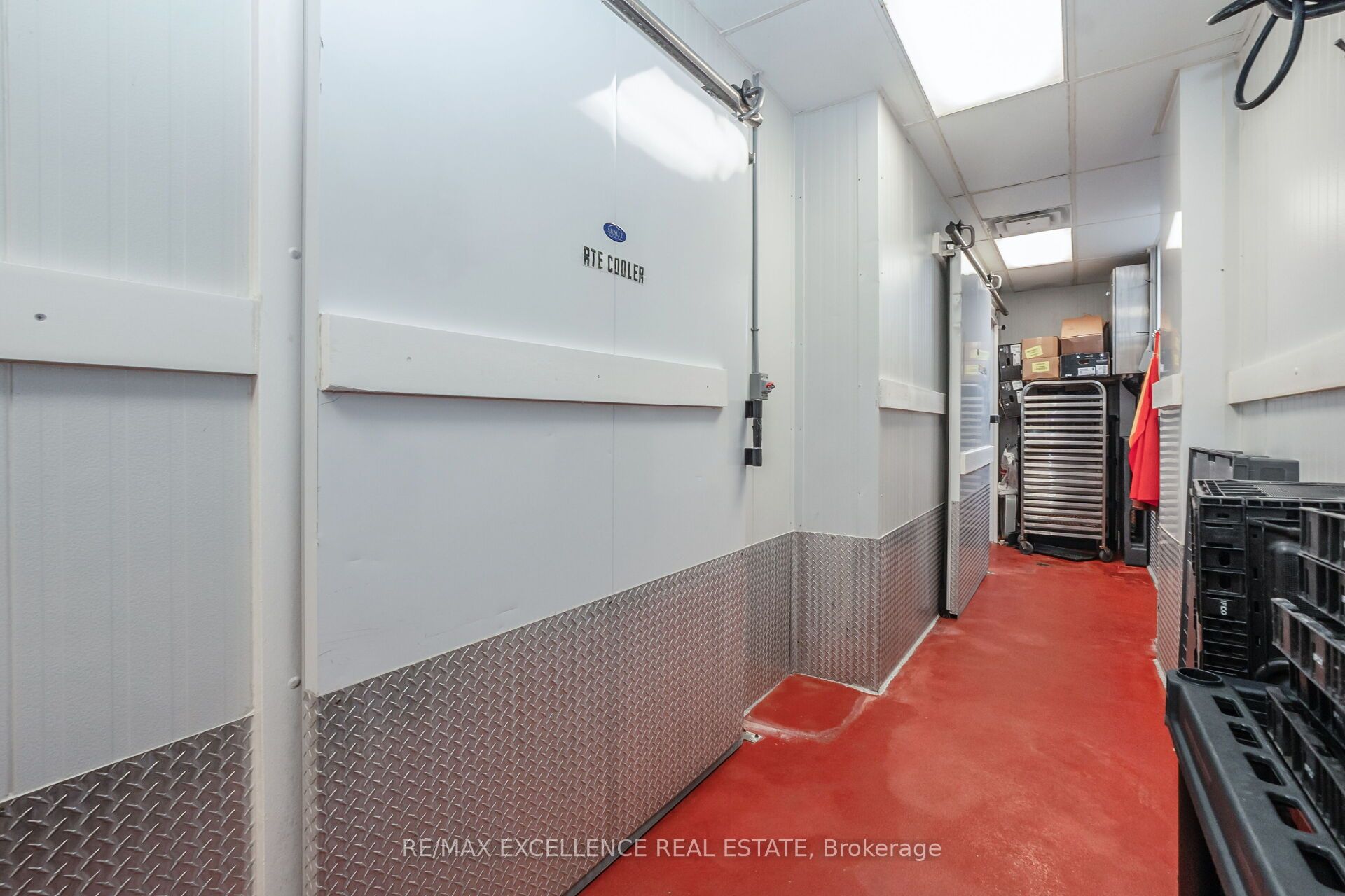 8 Six Point Road Property Photo 23