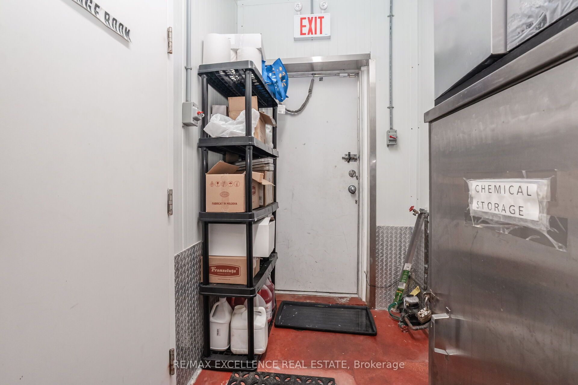 8 Six Point Road Property Photo 41