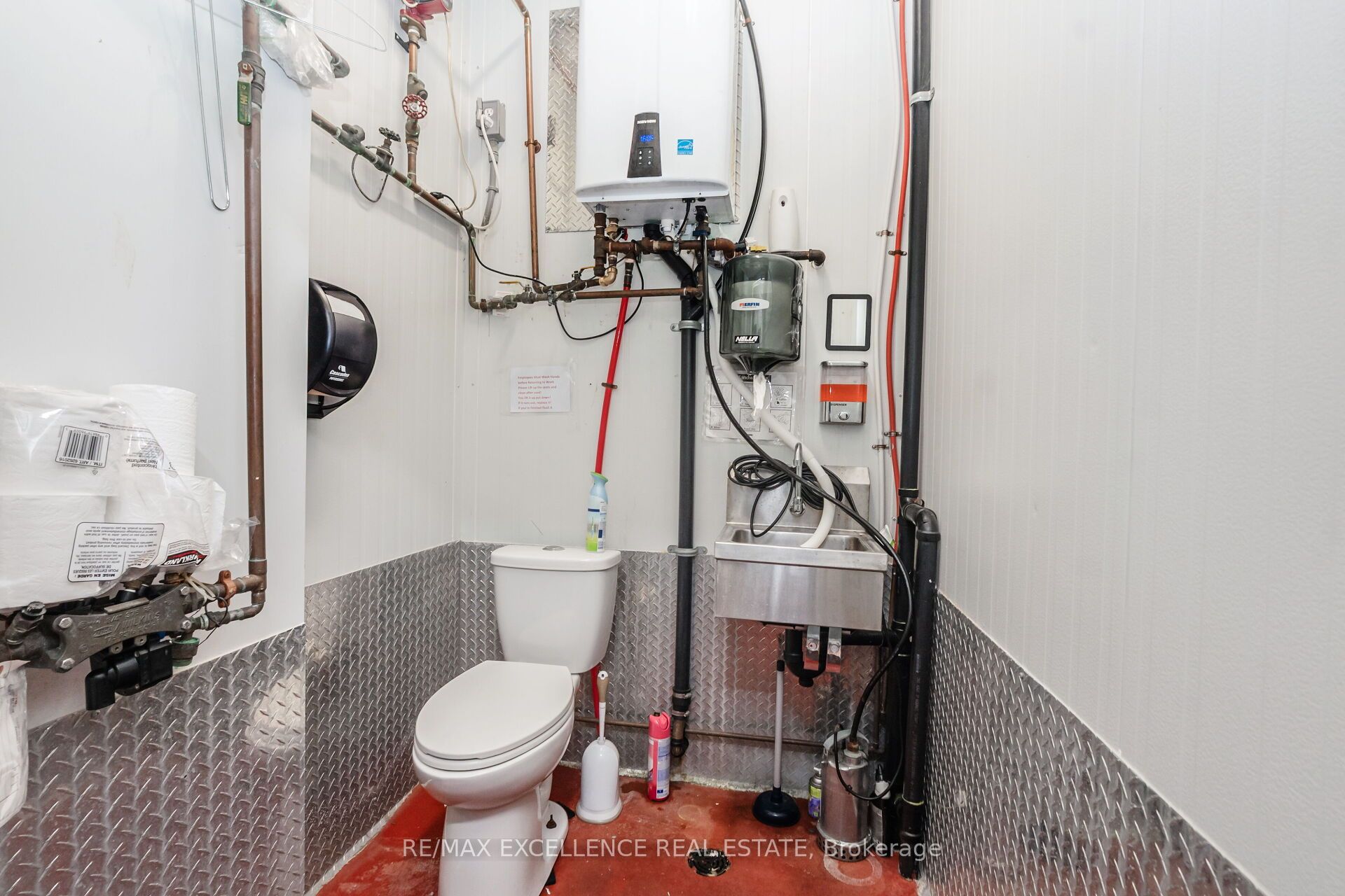 8 Six Point Road Property Photo 44