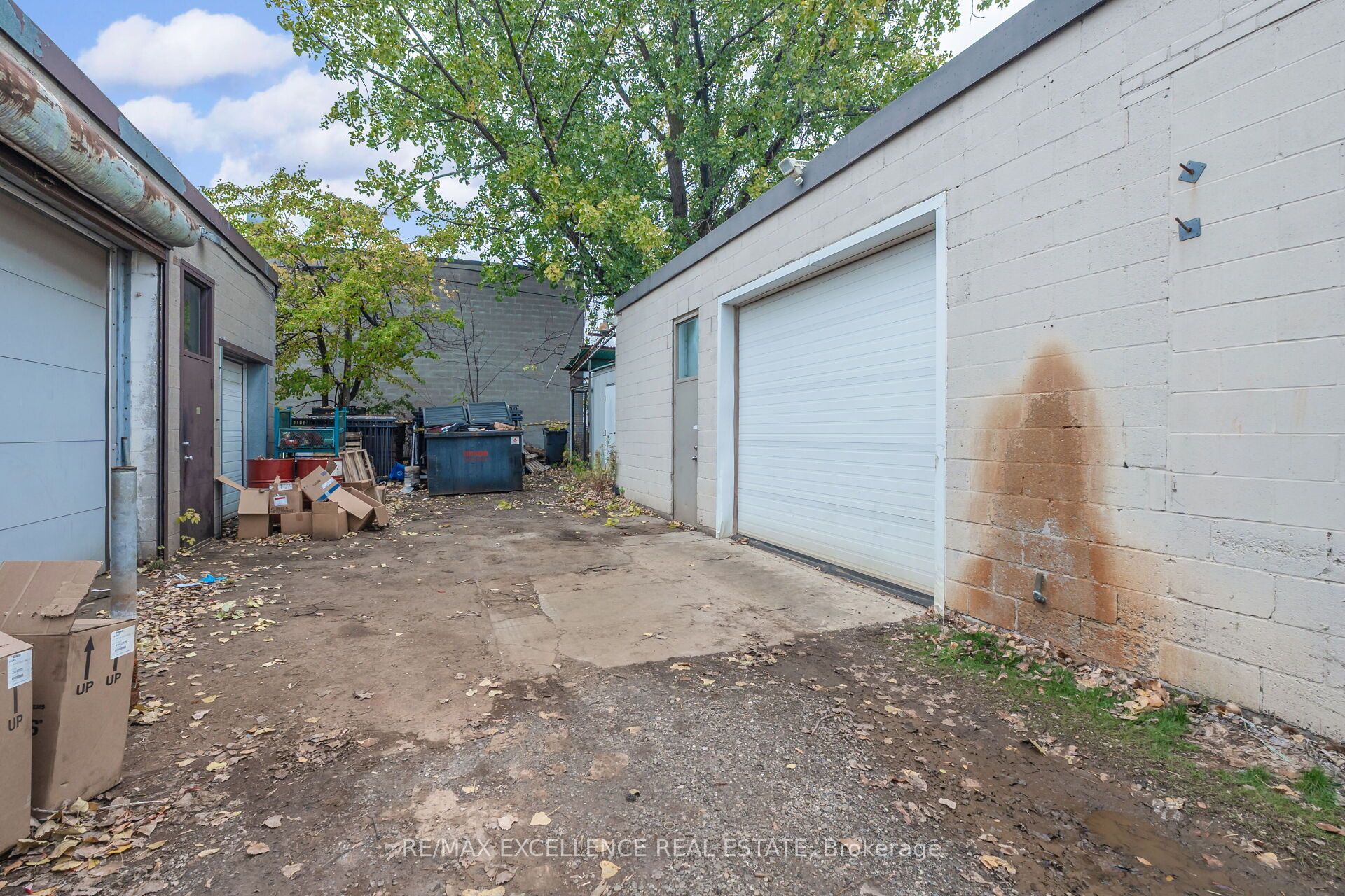 8 Six Point Road Property Photo 45