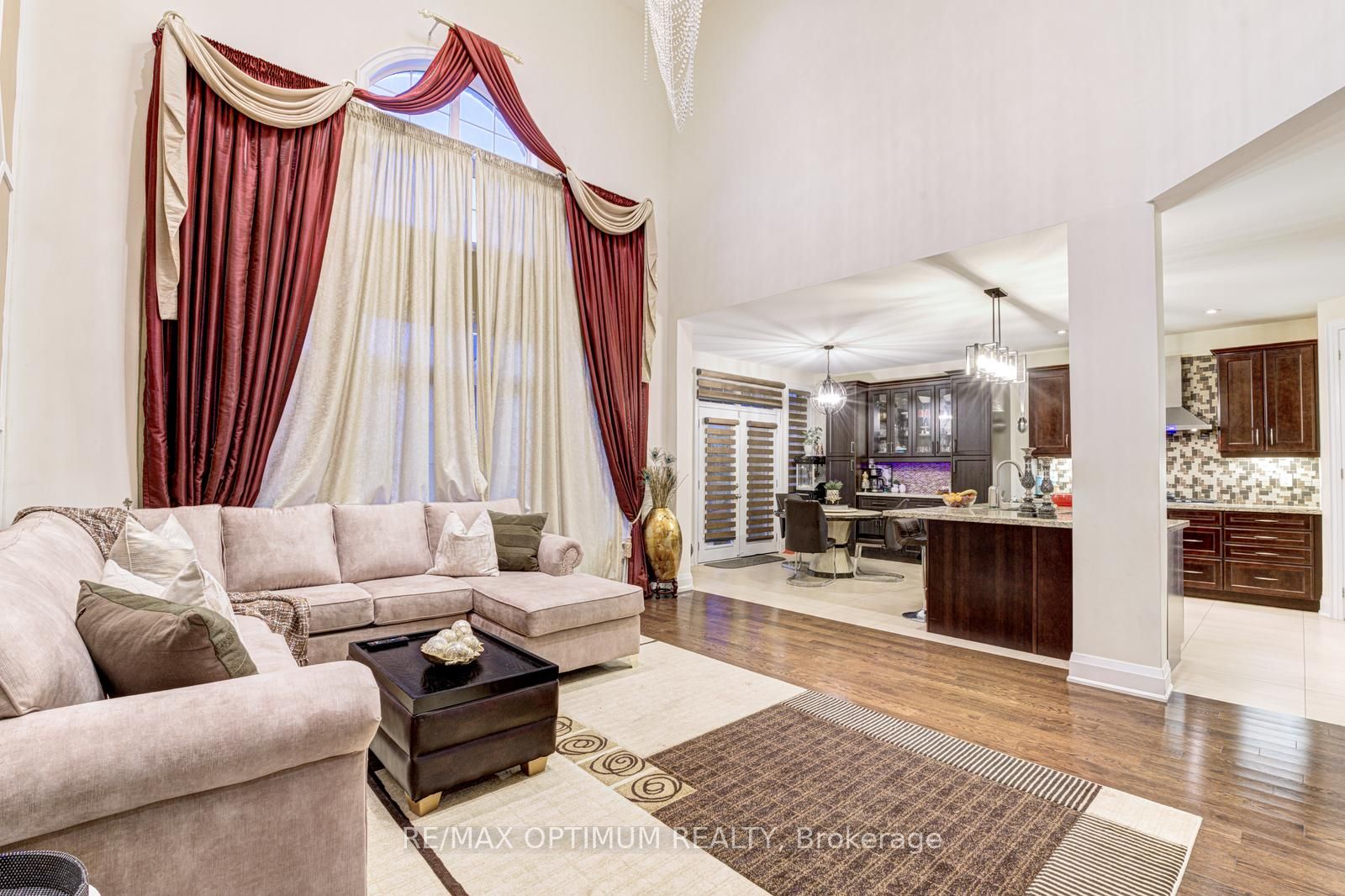 7 Legendary Cir Property Photo 15