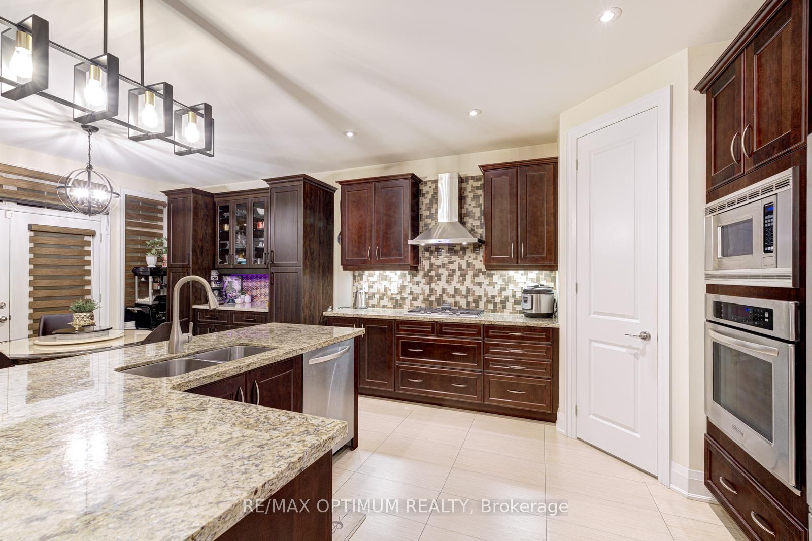 7 Legendary Cir Property Photo 20