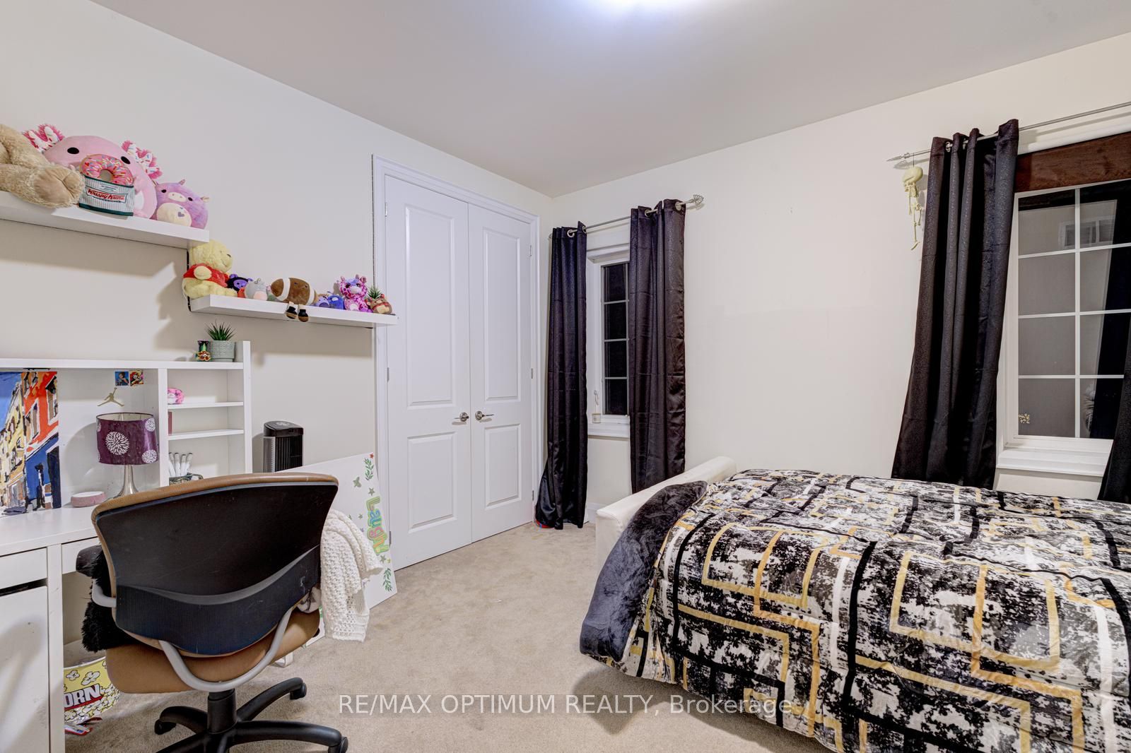 7 Legendary Cir Property Photo 31