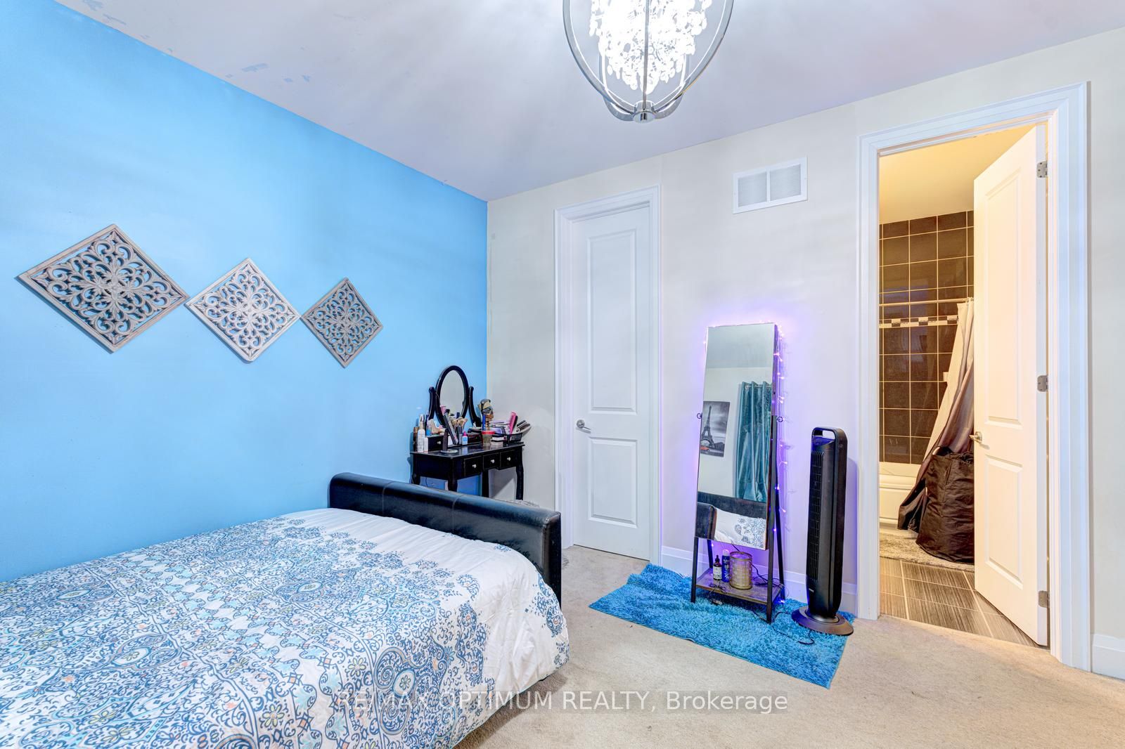 7 Legendary Cir Property Photo 37