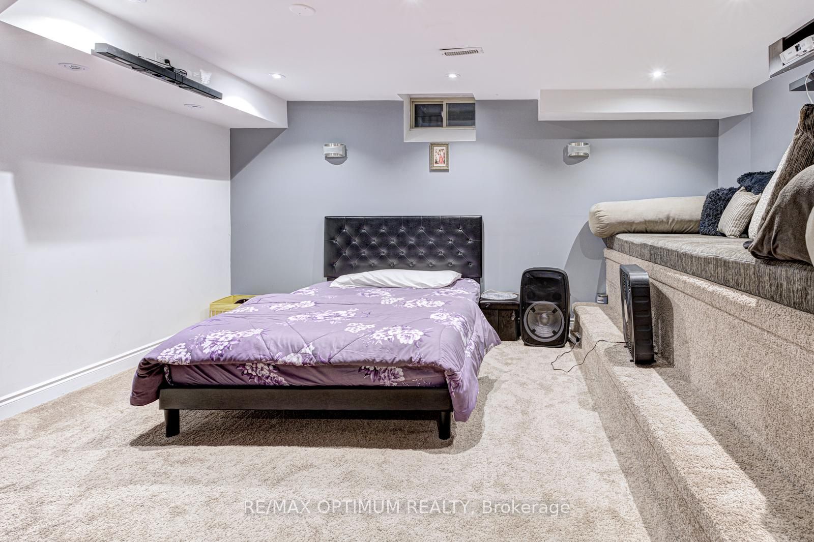 7 Legendary Cir Property Photo 43