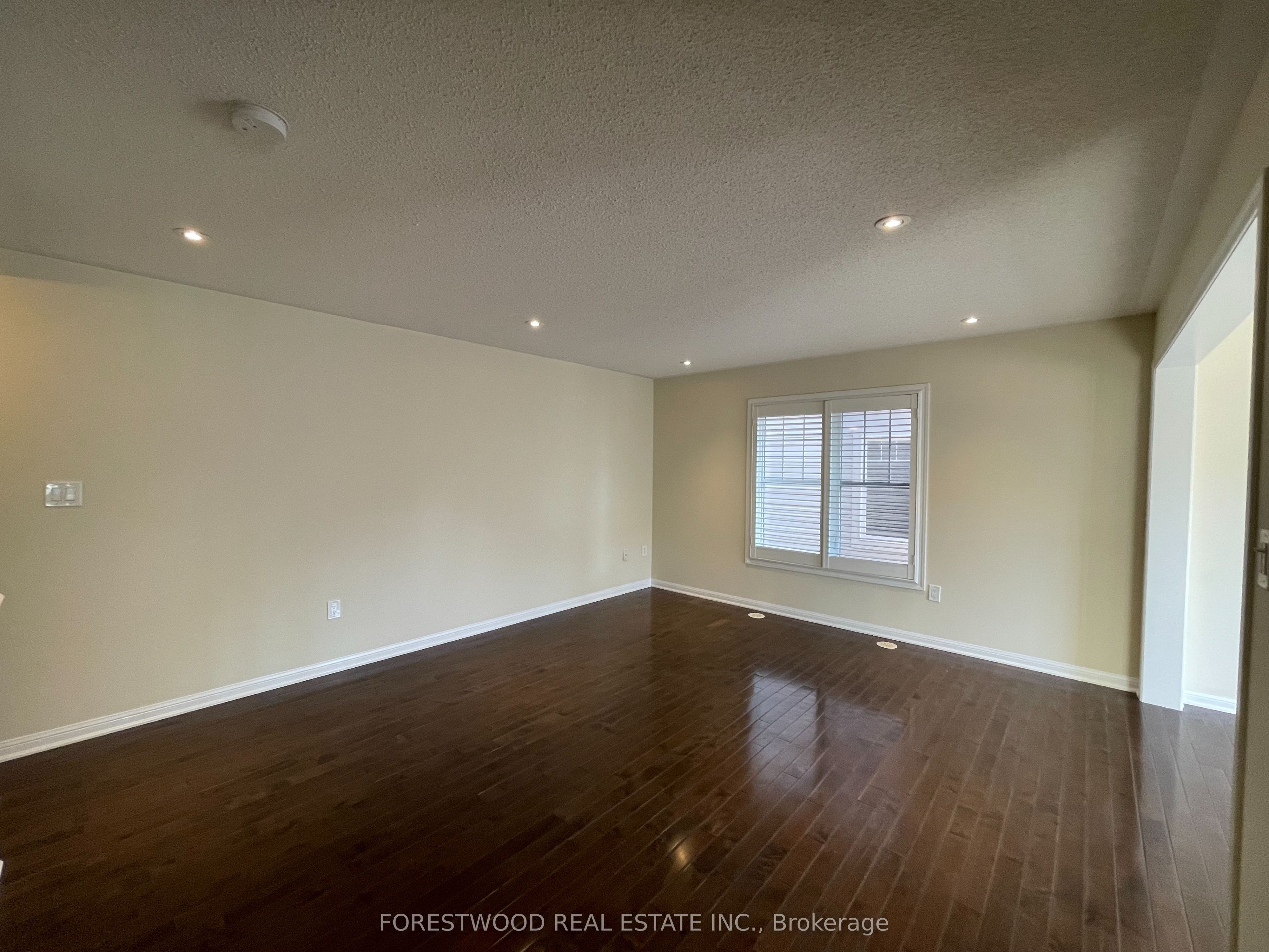 272 Wetenhall Lndg Property Photo 9