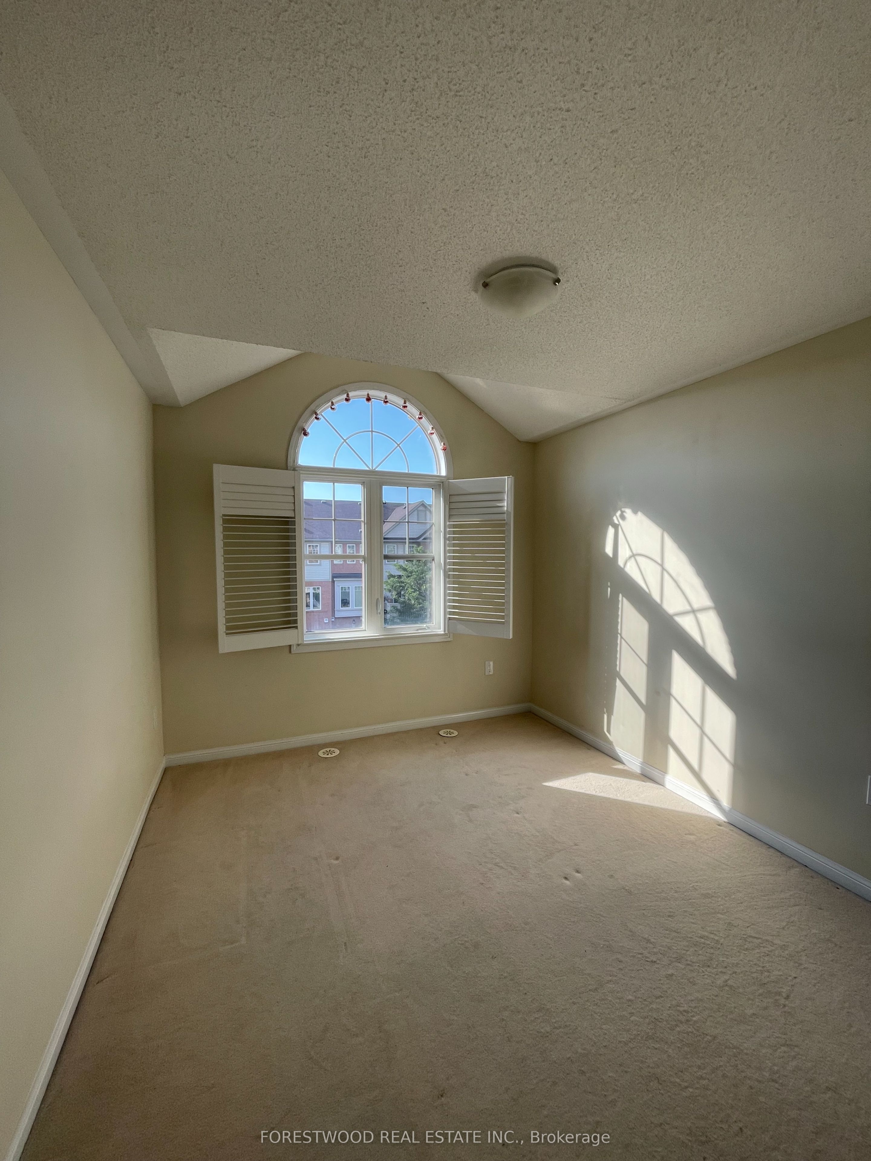 272 Wetenhall Lndg Property Photo 18