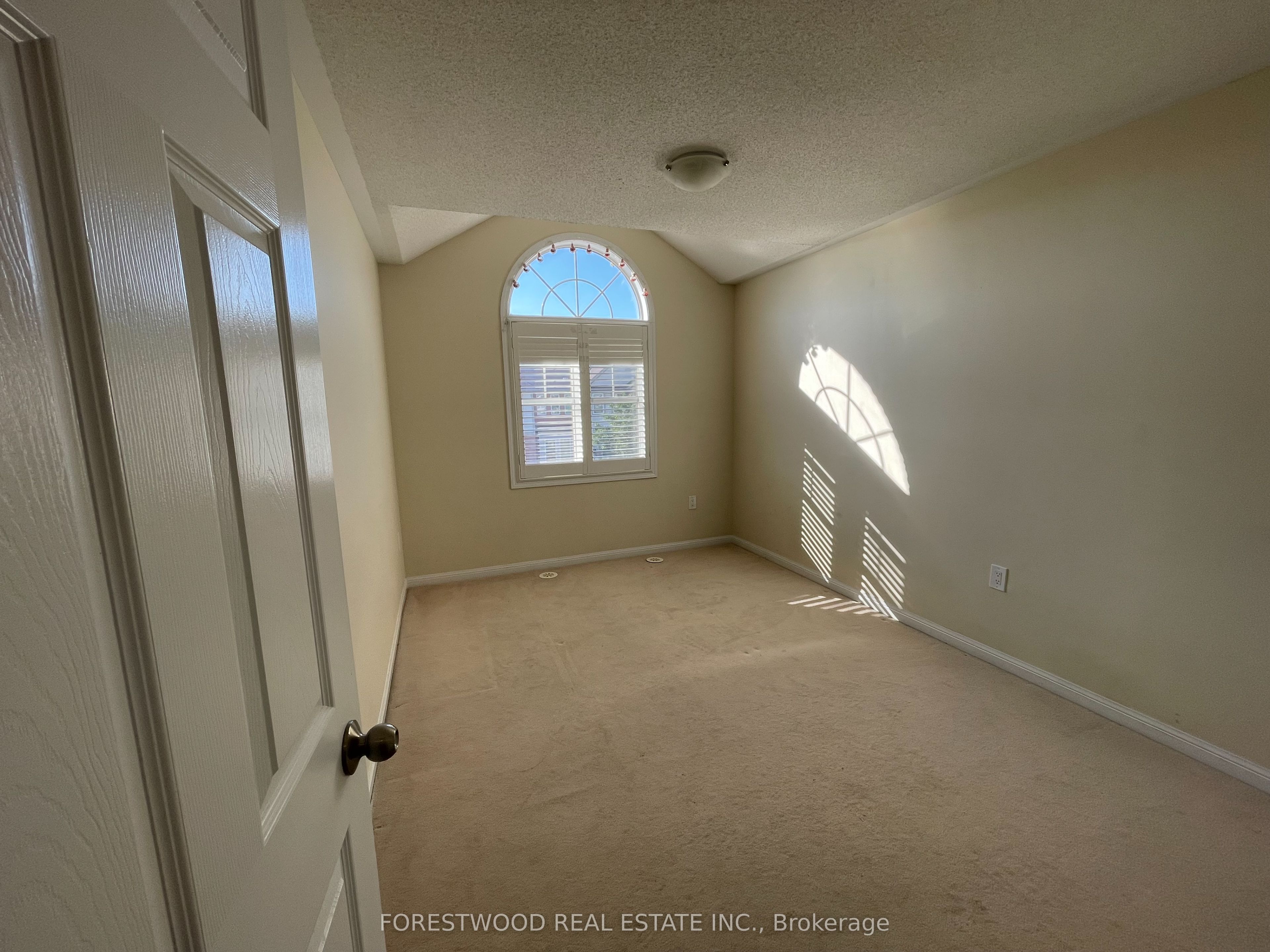 272 Wetenhall Lndg Property Photo 19